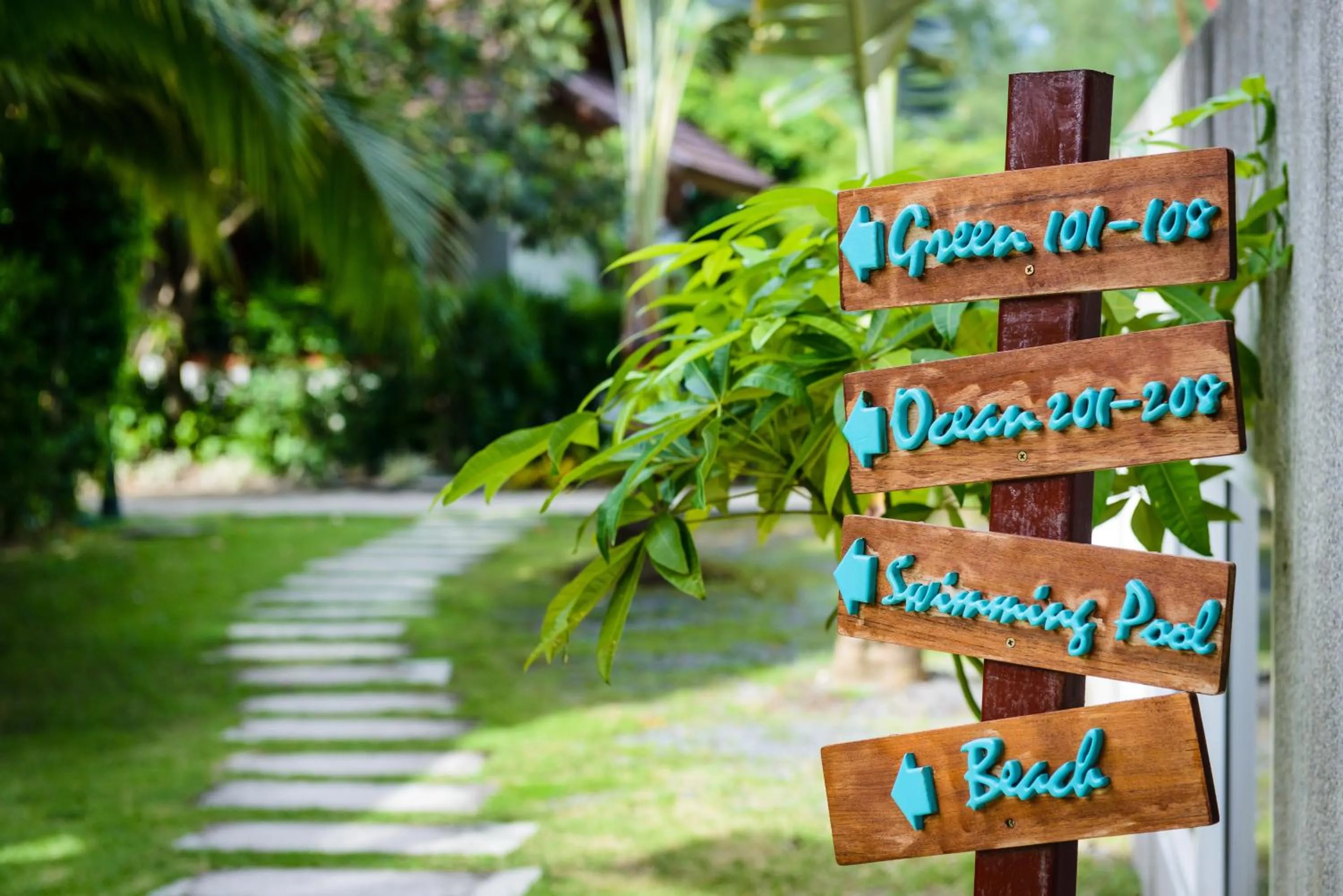 Garden in L'esprit De Naiyang Beach Resort - SHA Extra Plus