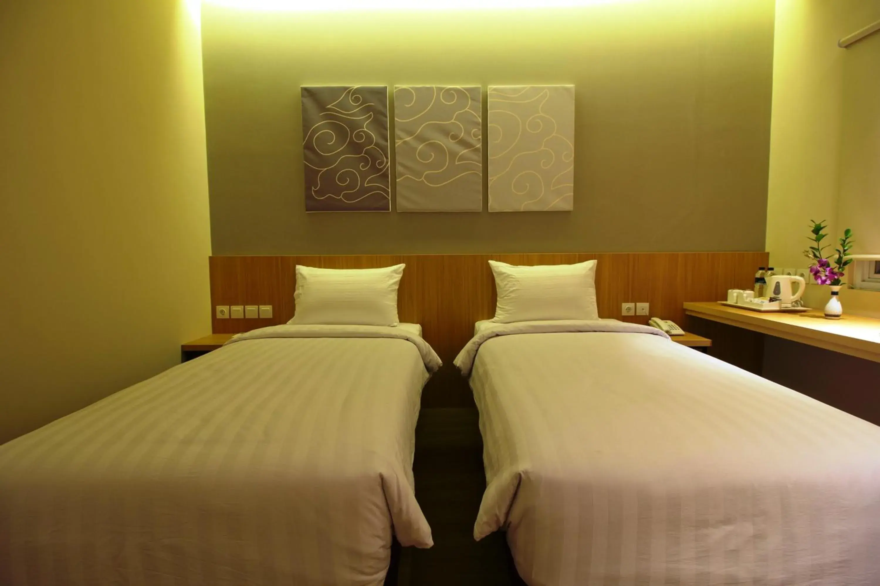 Bed, Room Photo in Vinotel Cirebon