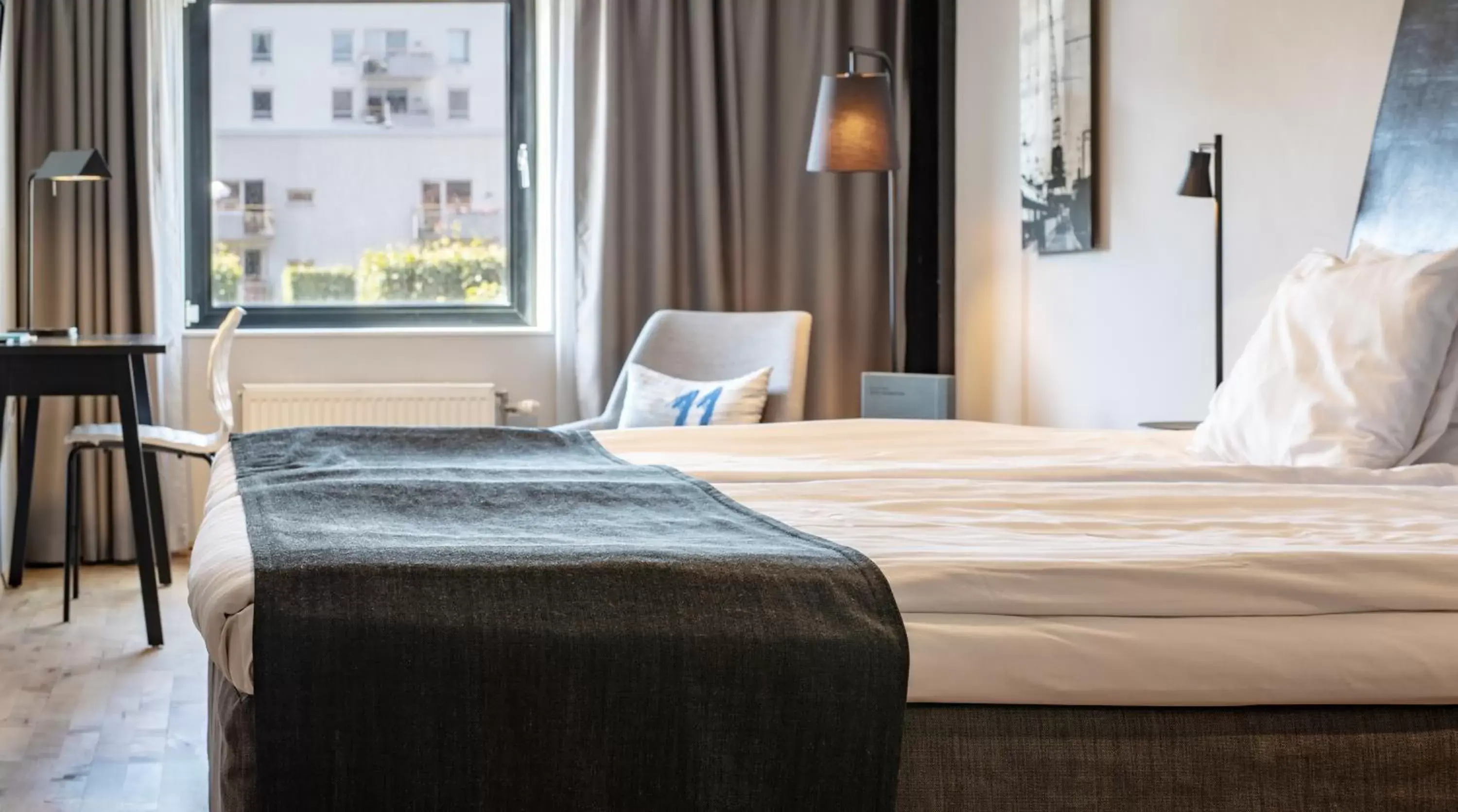 Bedroom, Bed in Quality Hotel 11 & Eriksbergshallen
