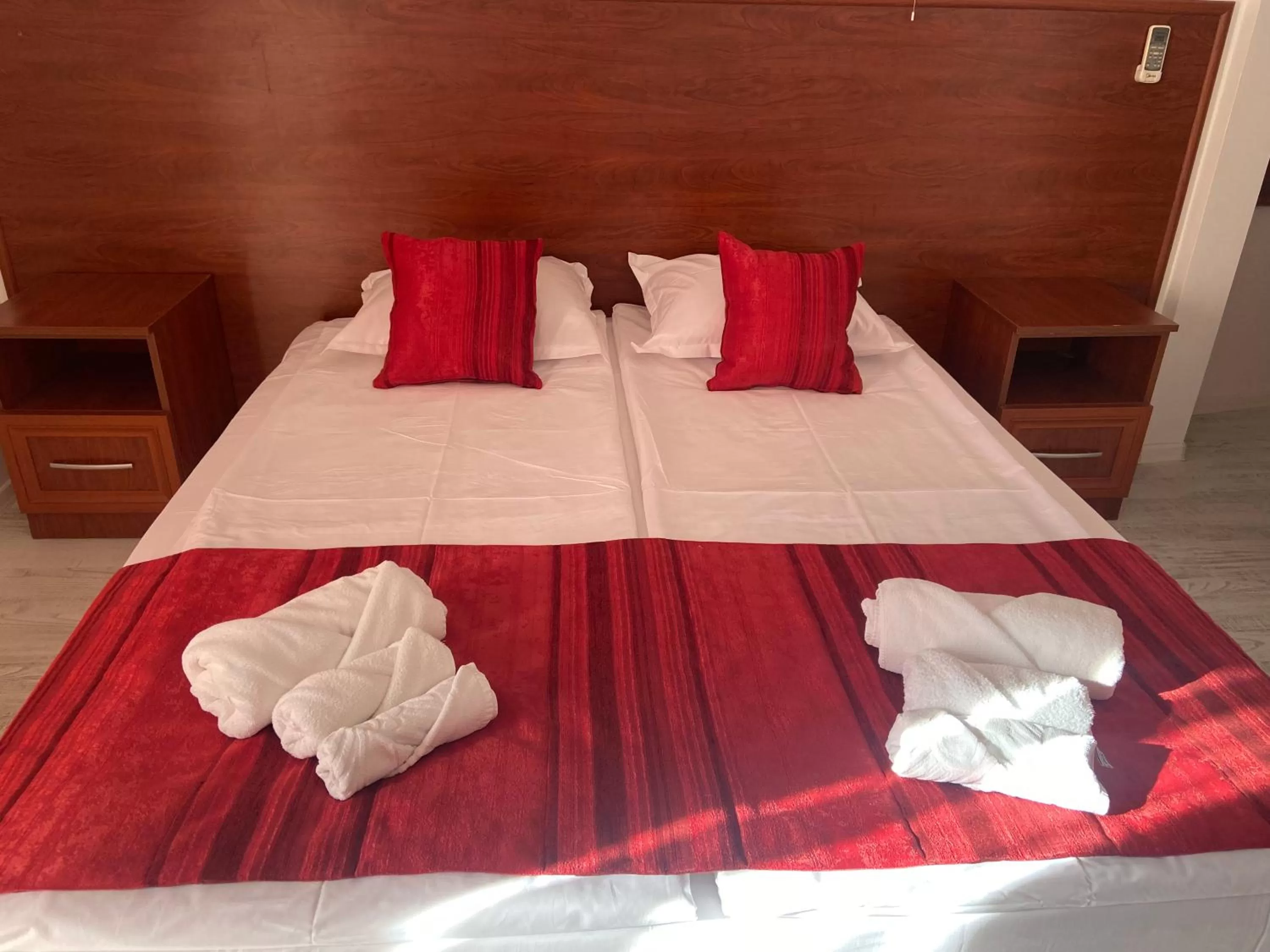 Bed in Ribarska Sreshta Family Hotel