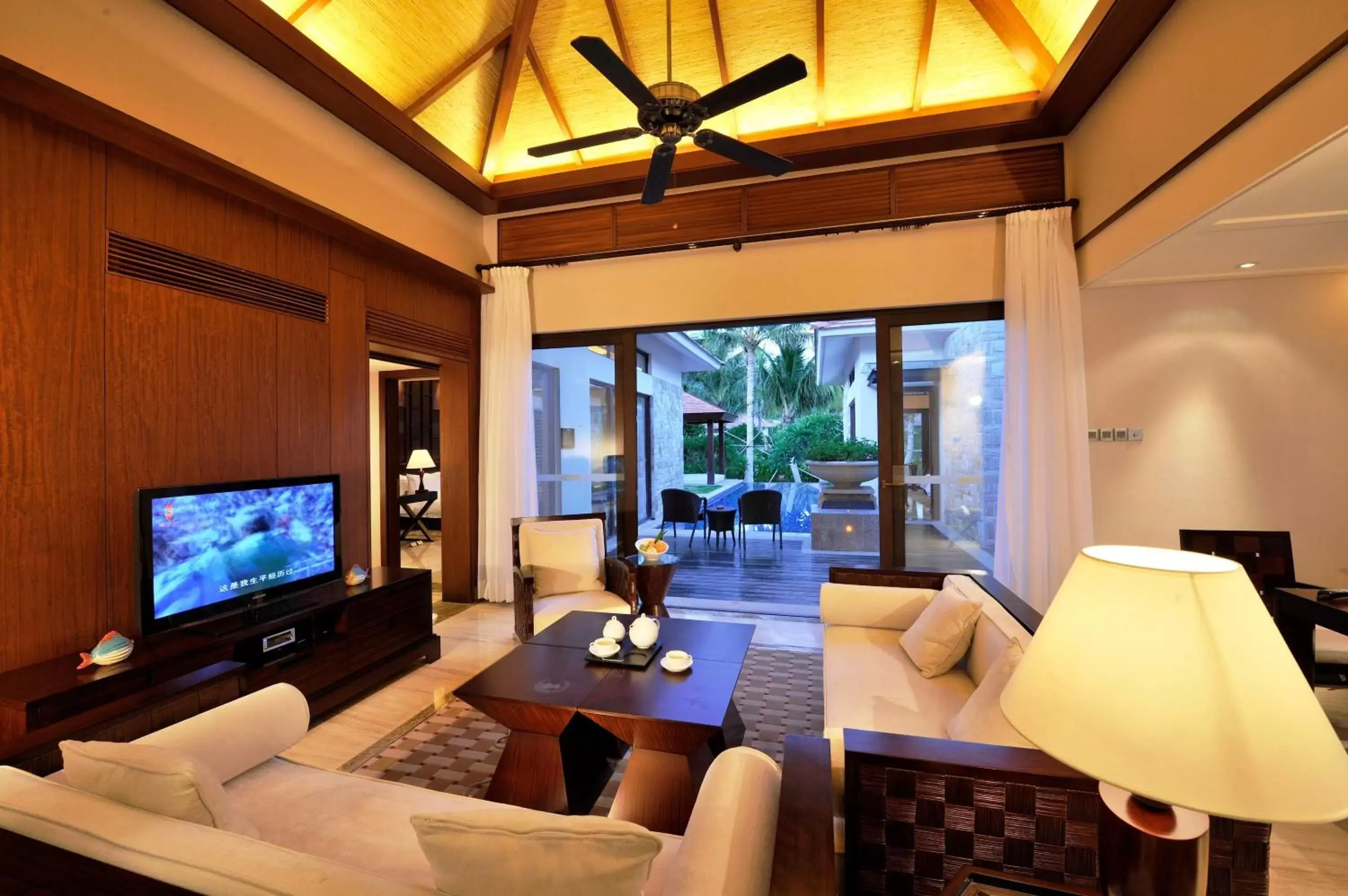 Living room, Seating Area in Grand Metropark Villa Resort Sanya Yalong Bay