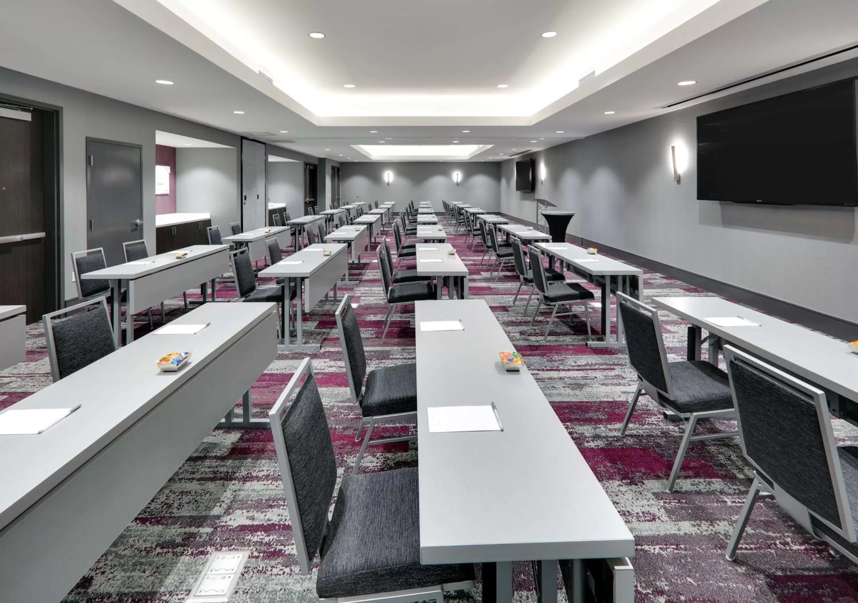 Meeting/conference room in Hampton Inn by Hilton Irvine Spectrum Lake Forest