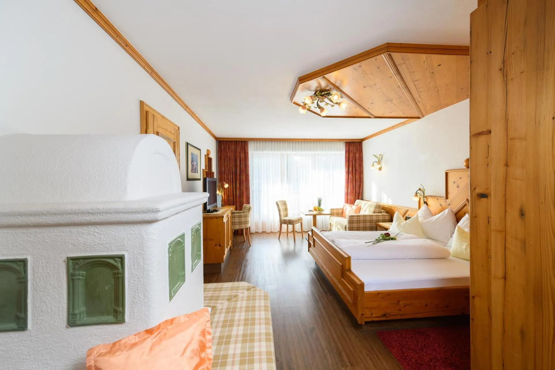 Bedroom, Bed in Alpenpark Resort Superior