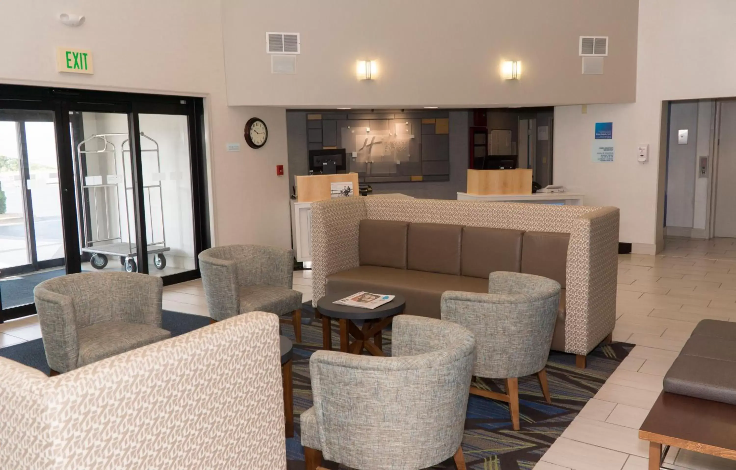 Lobby or reception, Lobby/Reception in Holiday Inn Express Hotel & Suites Madison, an IHG Hotel