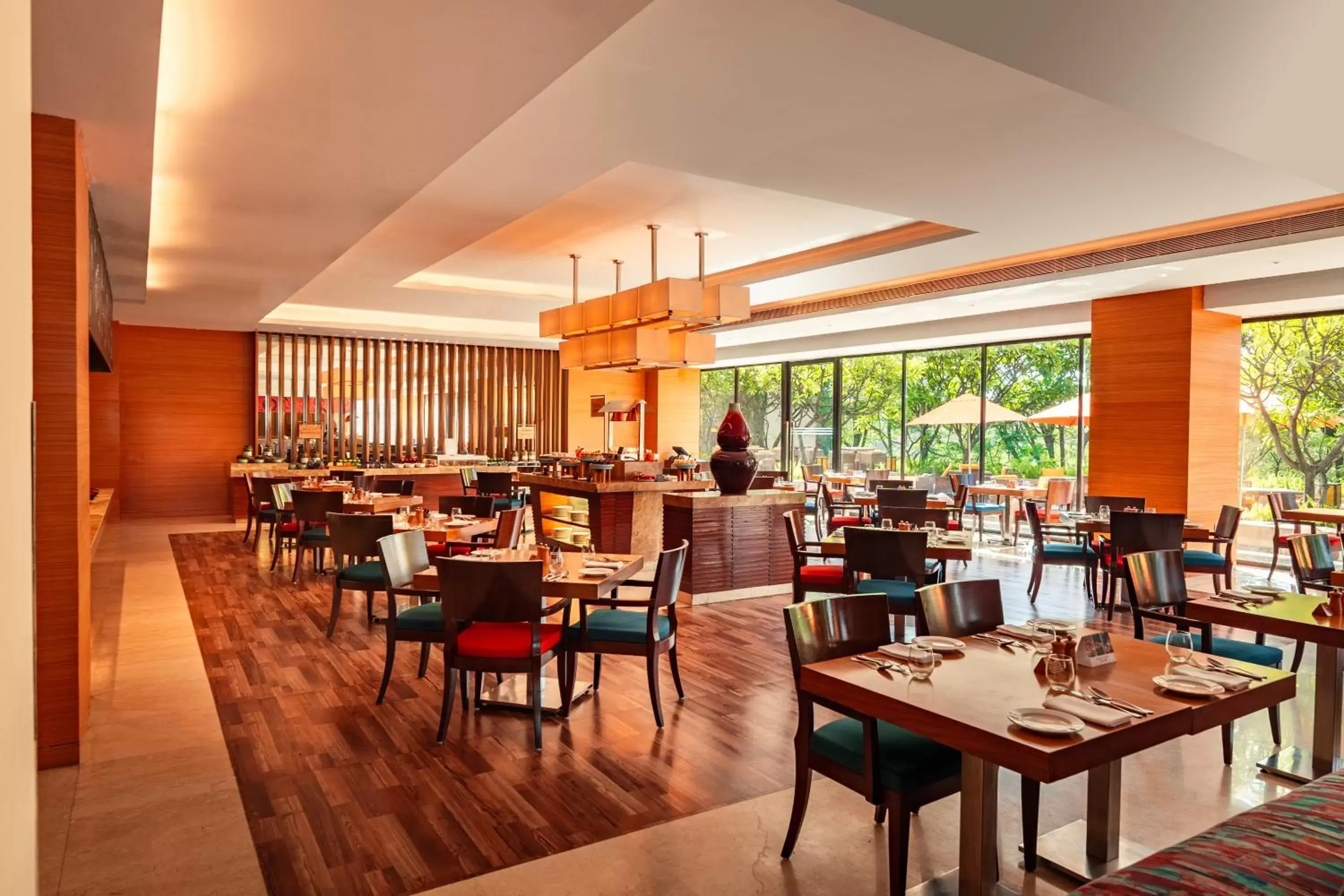 Restaurant/Places to Eat in Hyatt Pune