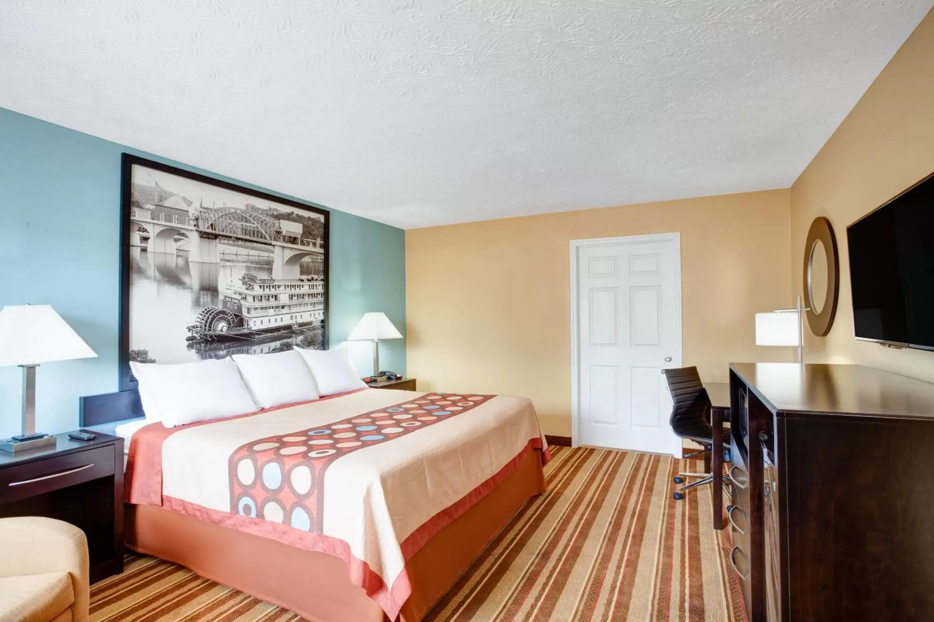 King Room - Mobility Access/Non-Smoking in Super 8 by Wyndham Whites Creek/ Nashville NW Area