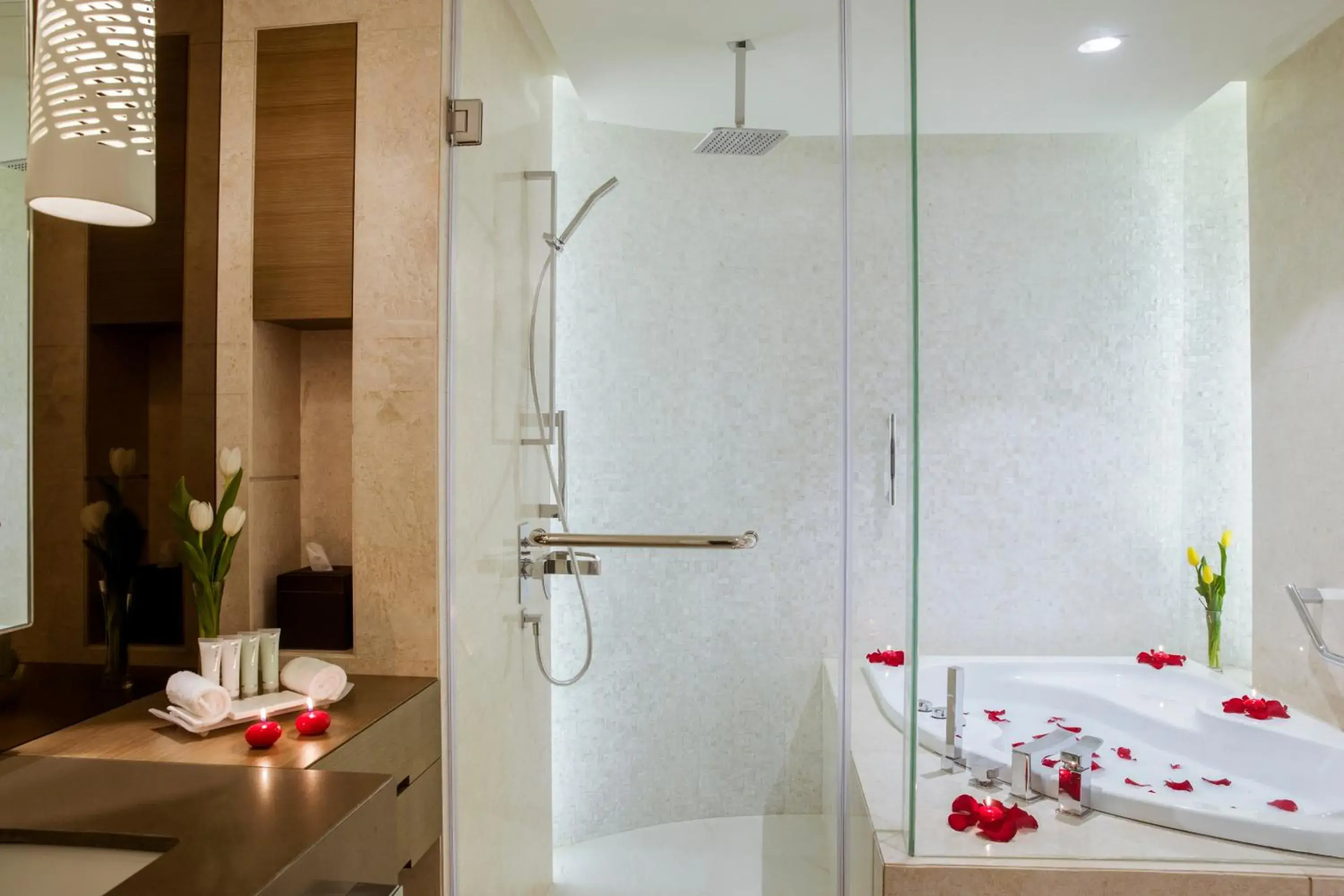 Shower, Bathroom in Towers Rotana