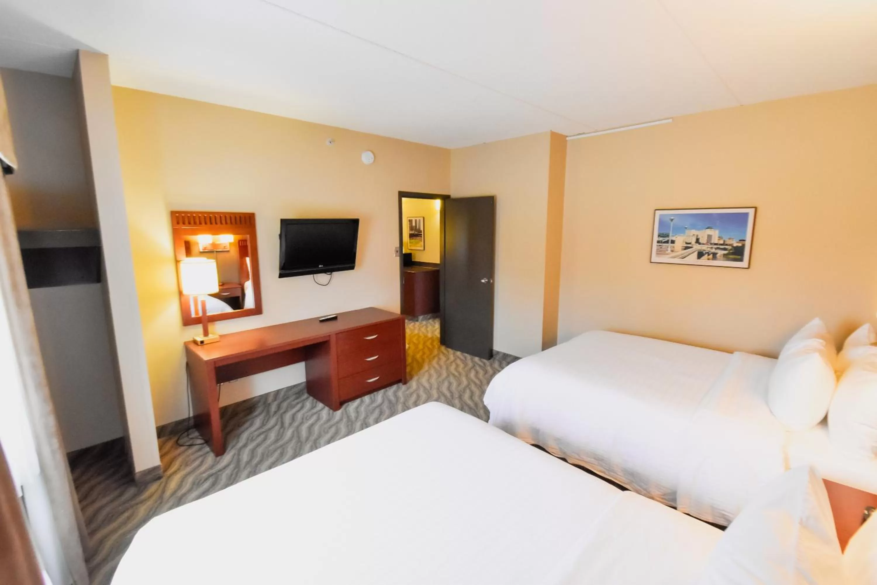 Bedroom, Bed in Canad Inns Destination Centre Garden City