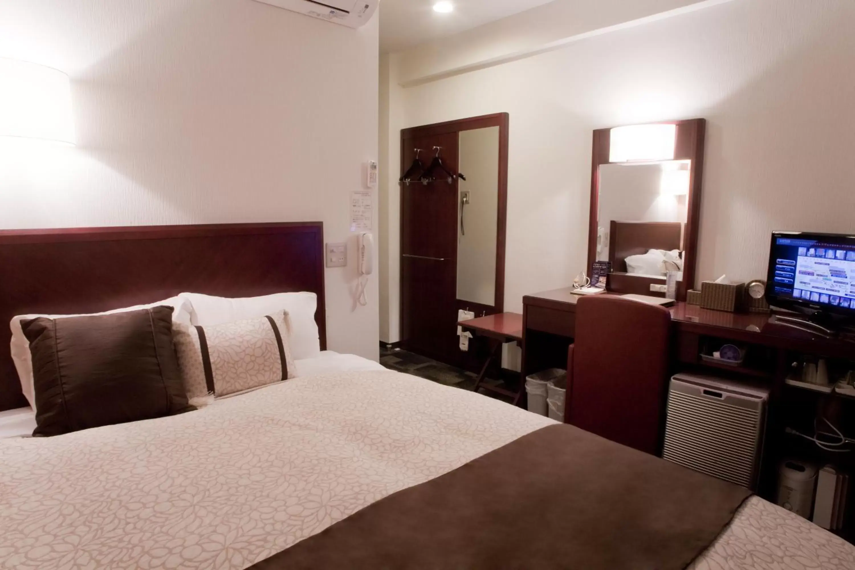 Photo of the whole room, Bed in Kuretake-Inn Kikugawa I.C. Photo of the whole room, Bed in Kuretake-Inn Kikugawa I.C.