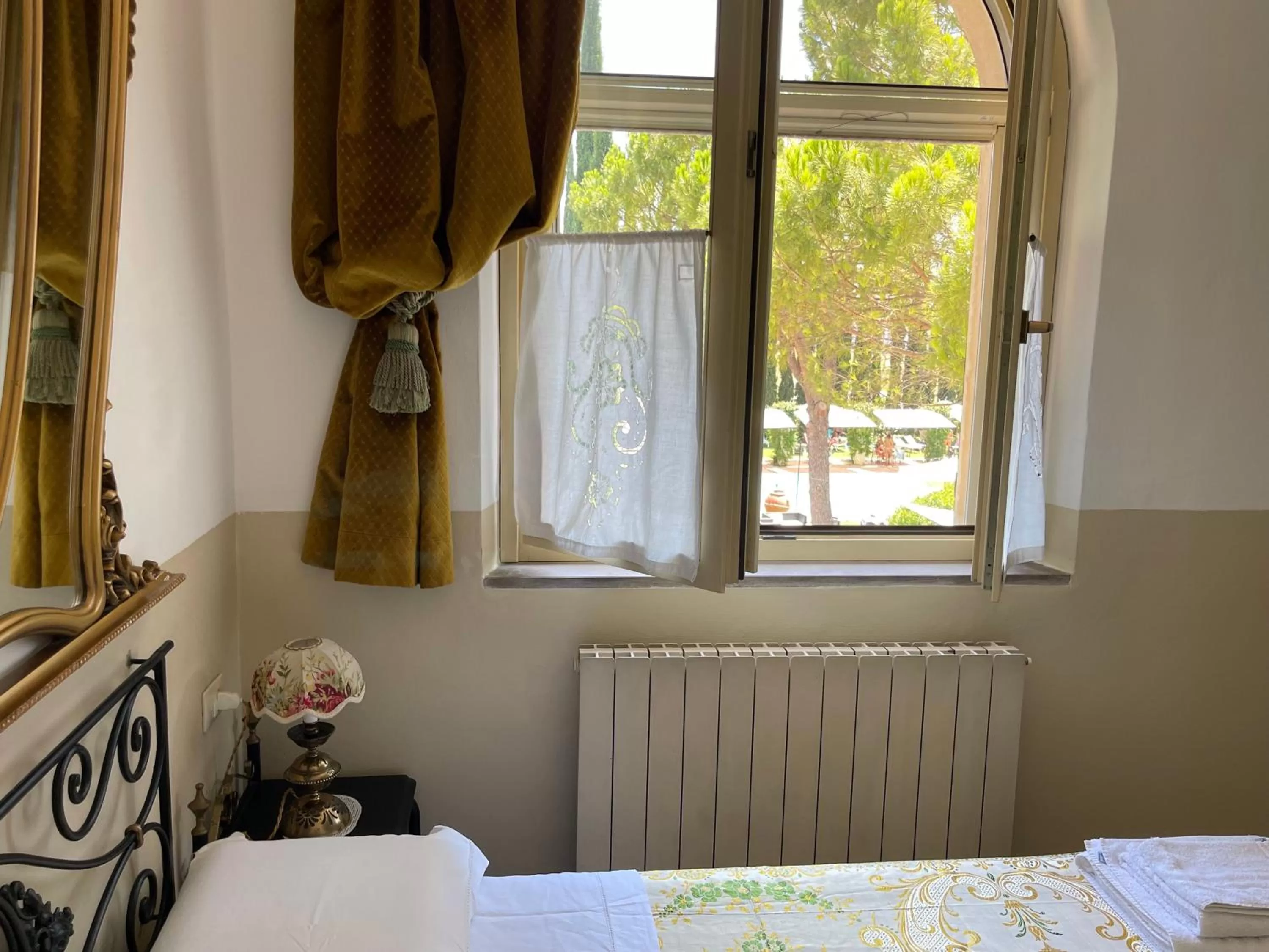 Bedroom, Bed in Mapepa Village apartments