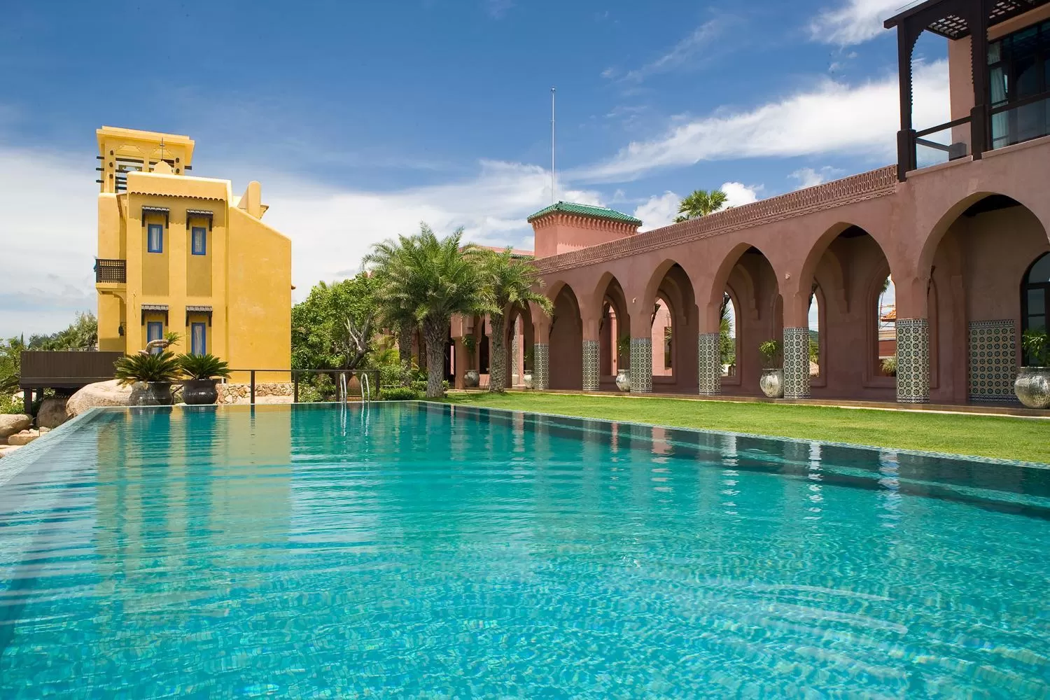Swimming pool in Villa Maroc Resort