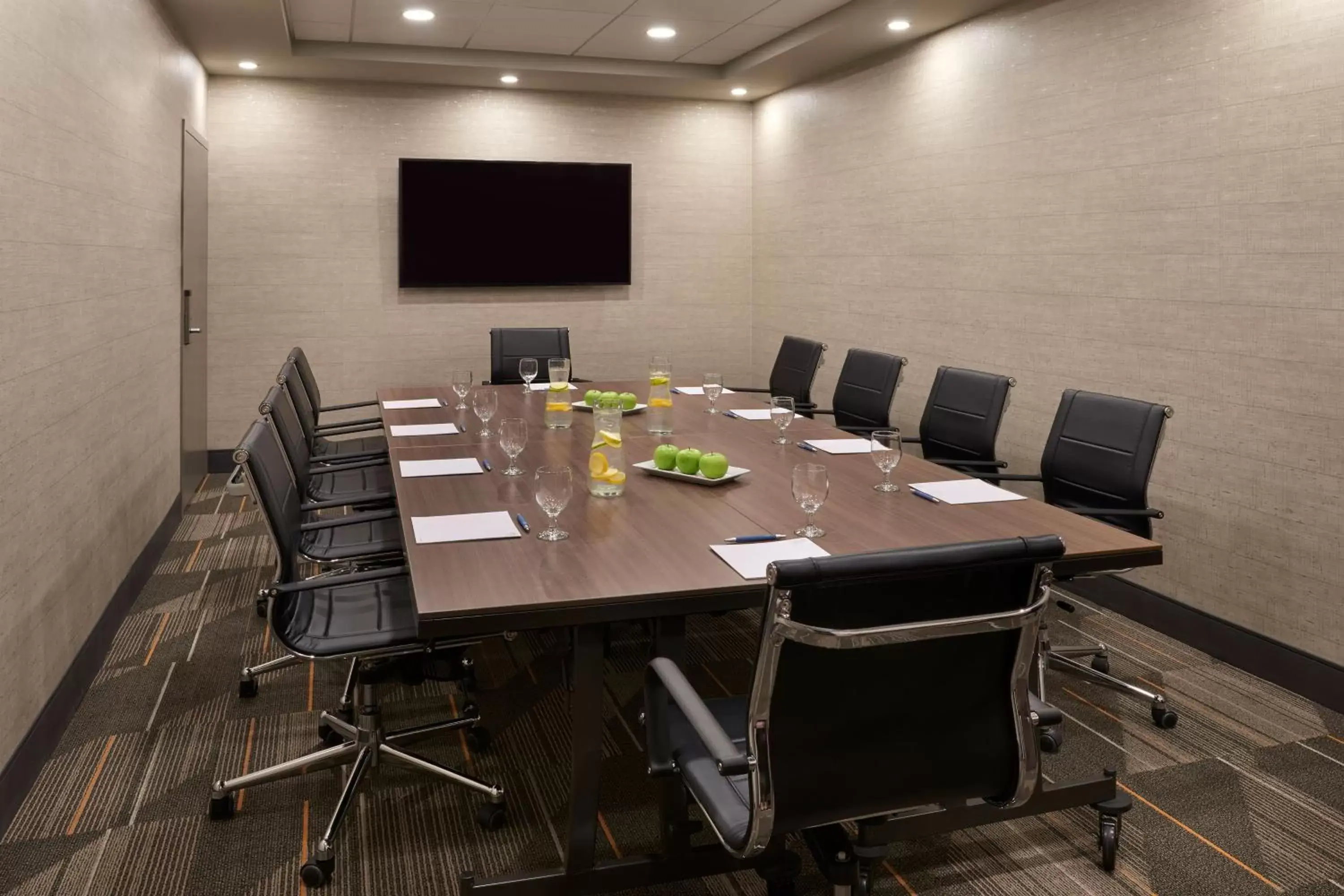 Meeting/conference room in Four Points by Sheraton Windsor Downtown