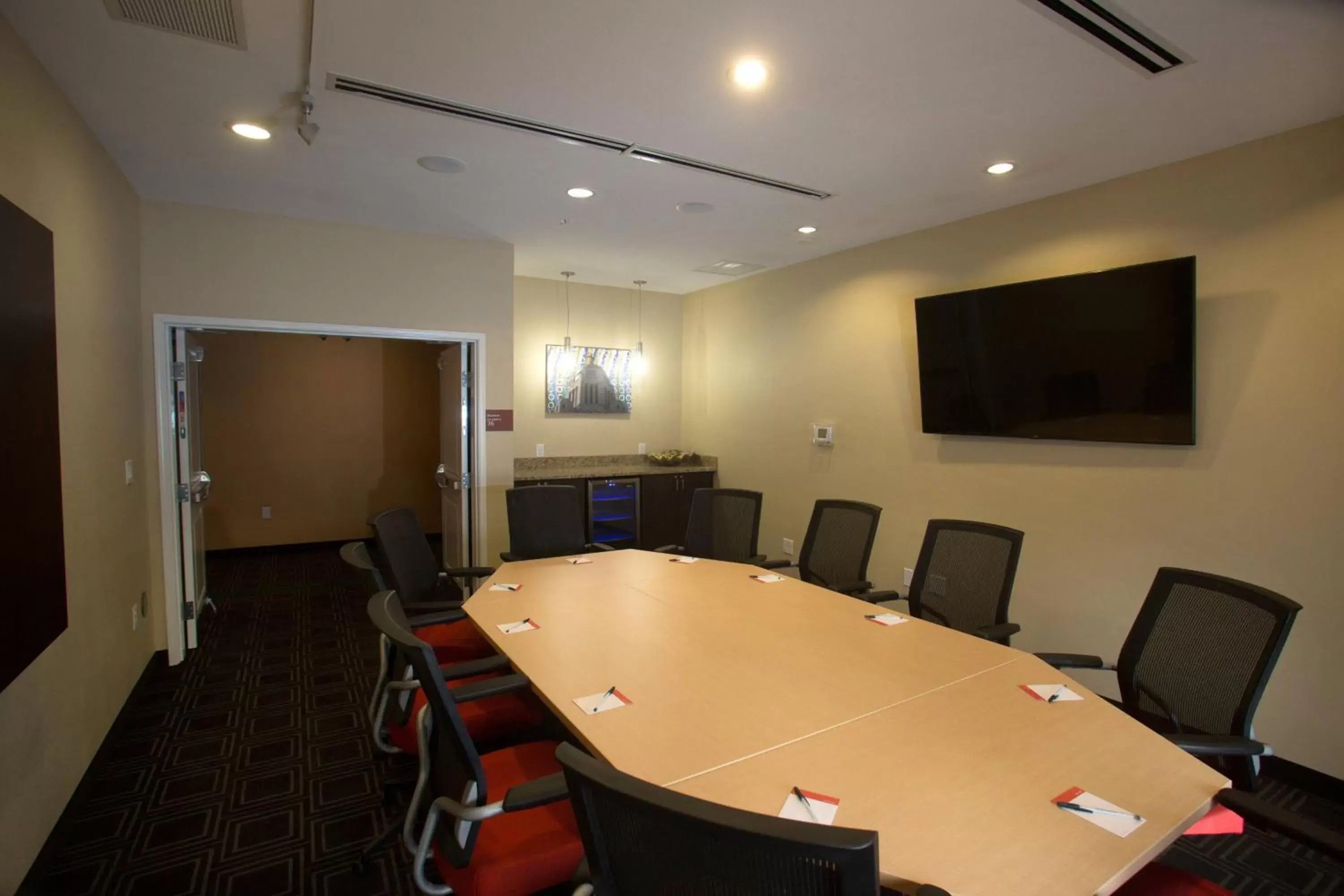 Meeting/conference room in TownePlace Suites by Marriott Lincoln North