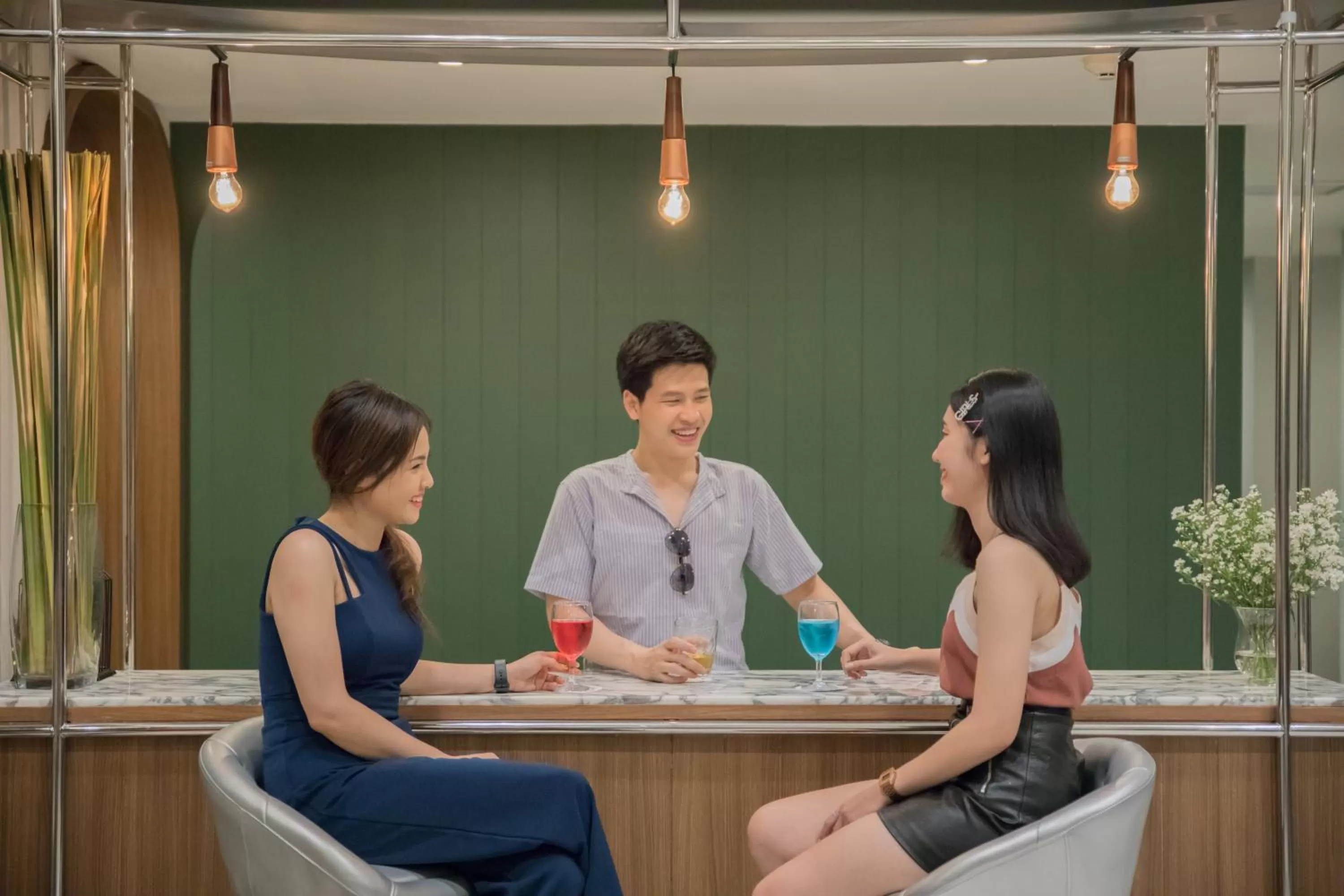 Lounge or bar in Justice Hotel