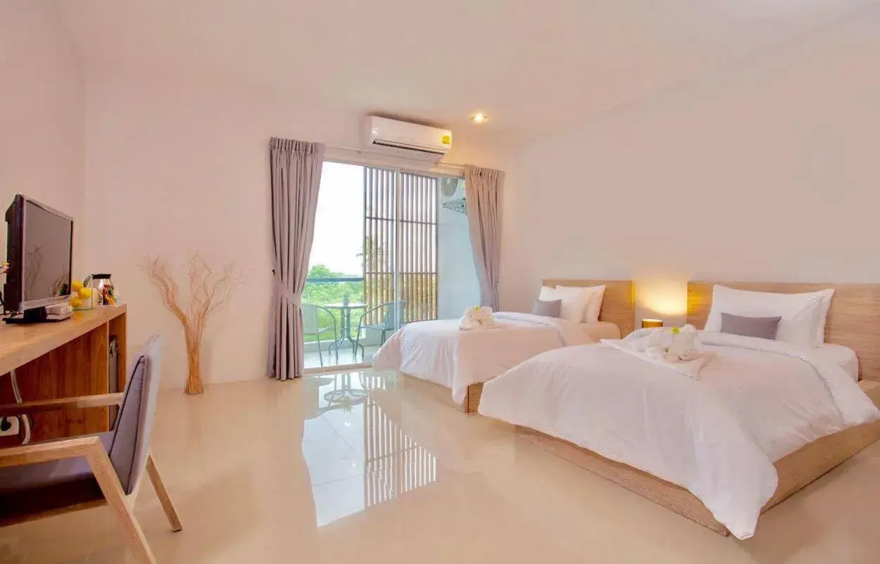 Bed in Lemonade Phuket Hotel -SHA Plus Bed in Lemonade Phuket Hotel -SHA Plus