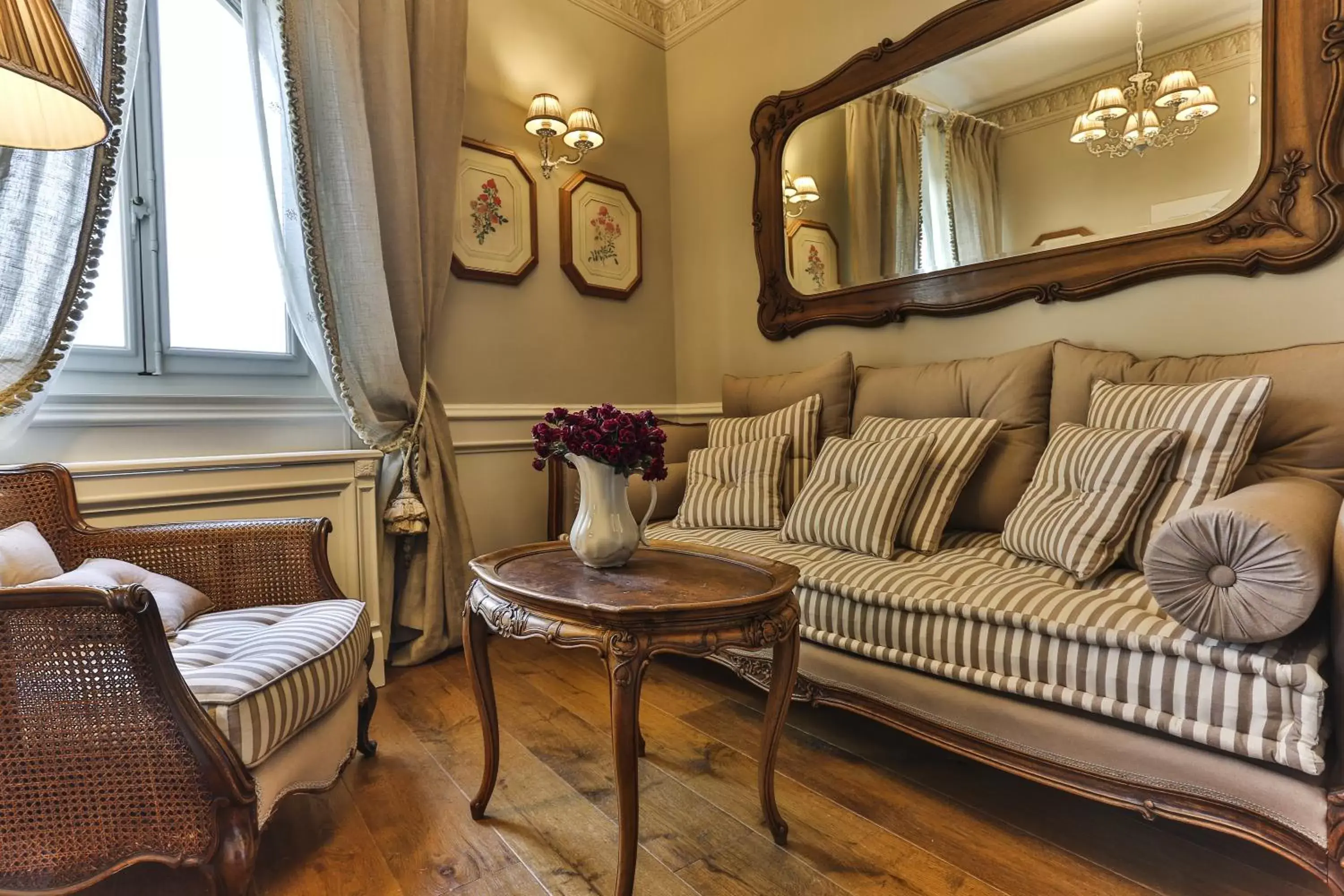 Living room, Seating Area in Villa Le Fontanelle - Residenza d'Epoca