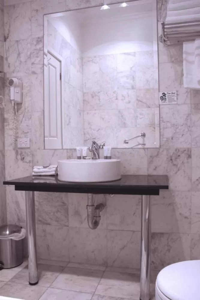 One-Bedroom Suite in The Hotel Shamrock