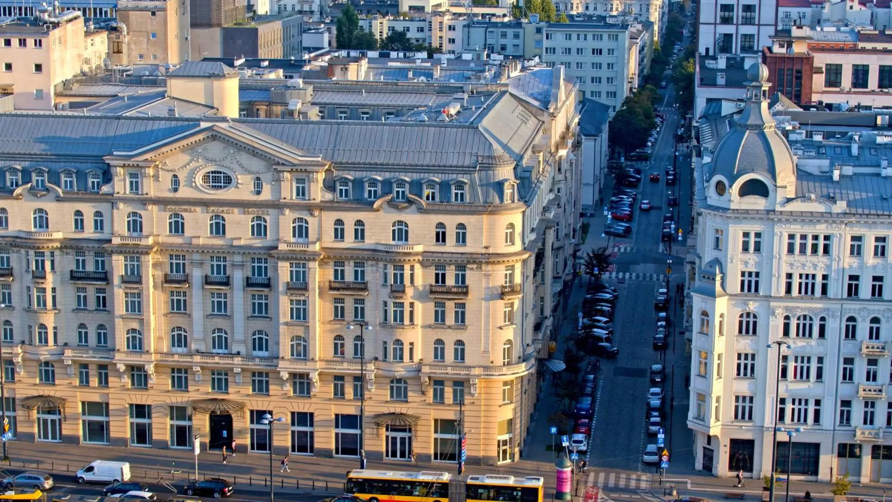Facade/entrance, Bird's-eye View in Hotel Polonia Palace