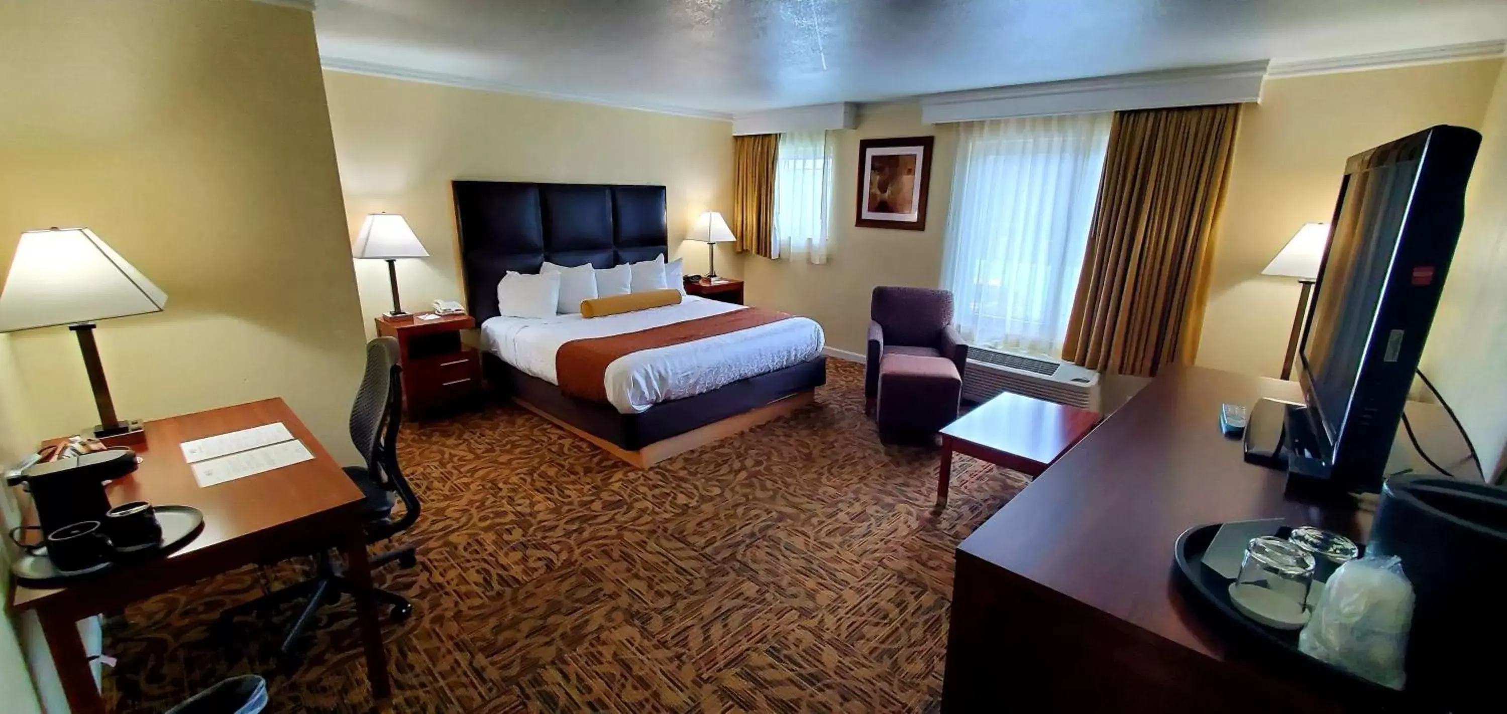 Photo of the whole room in Best Western Plus Northwoods Inn