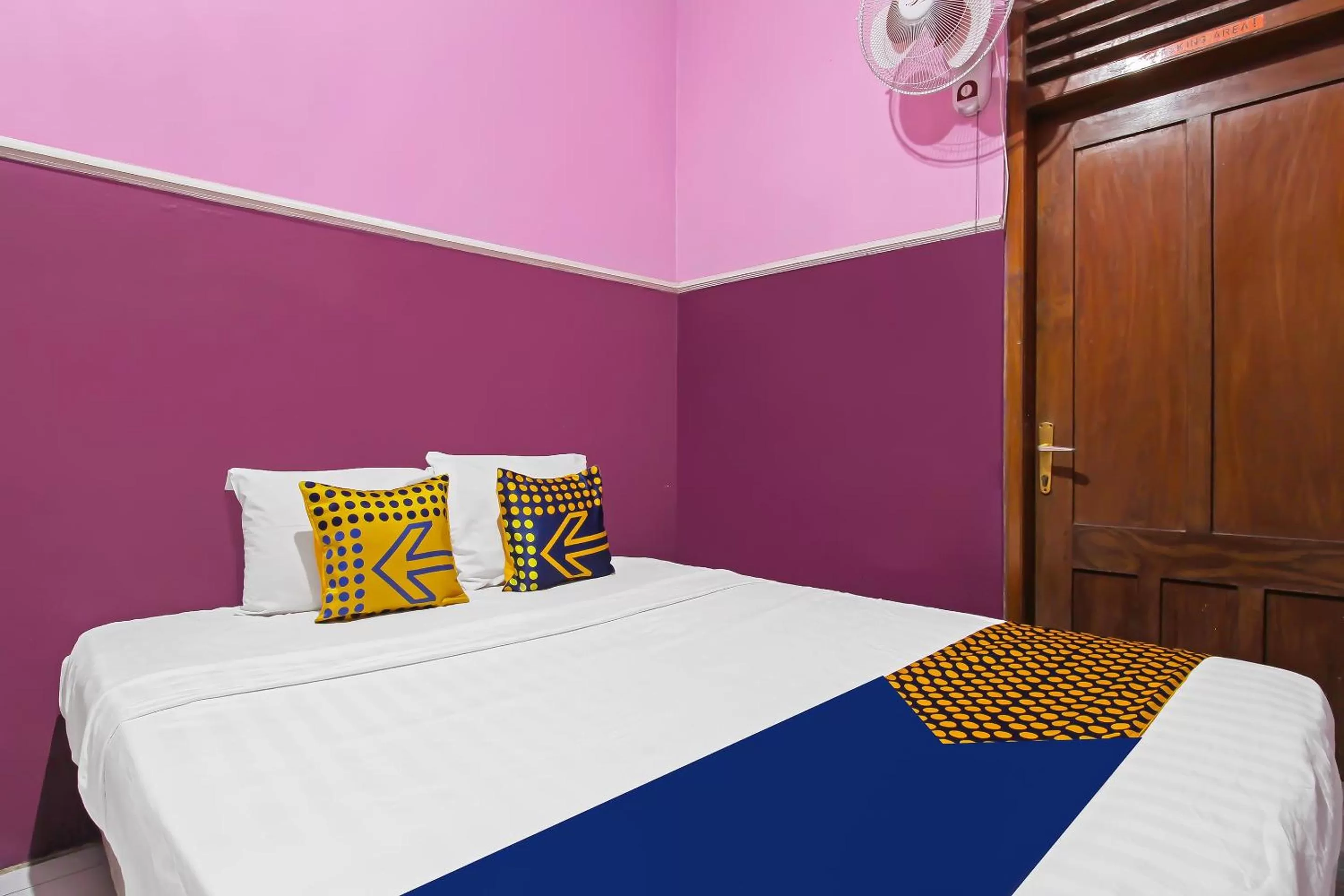 Bedroom, Bed in SPOT ON 91911 Rejeki Homestay Syariah Malioboro