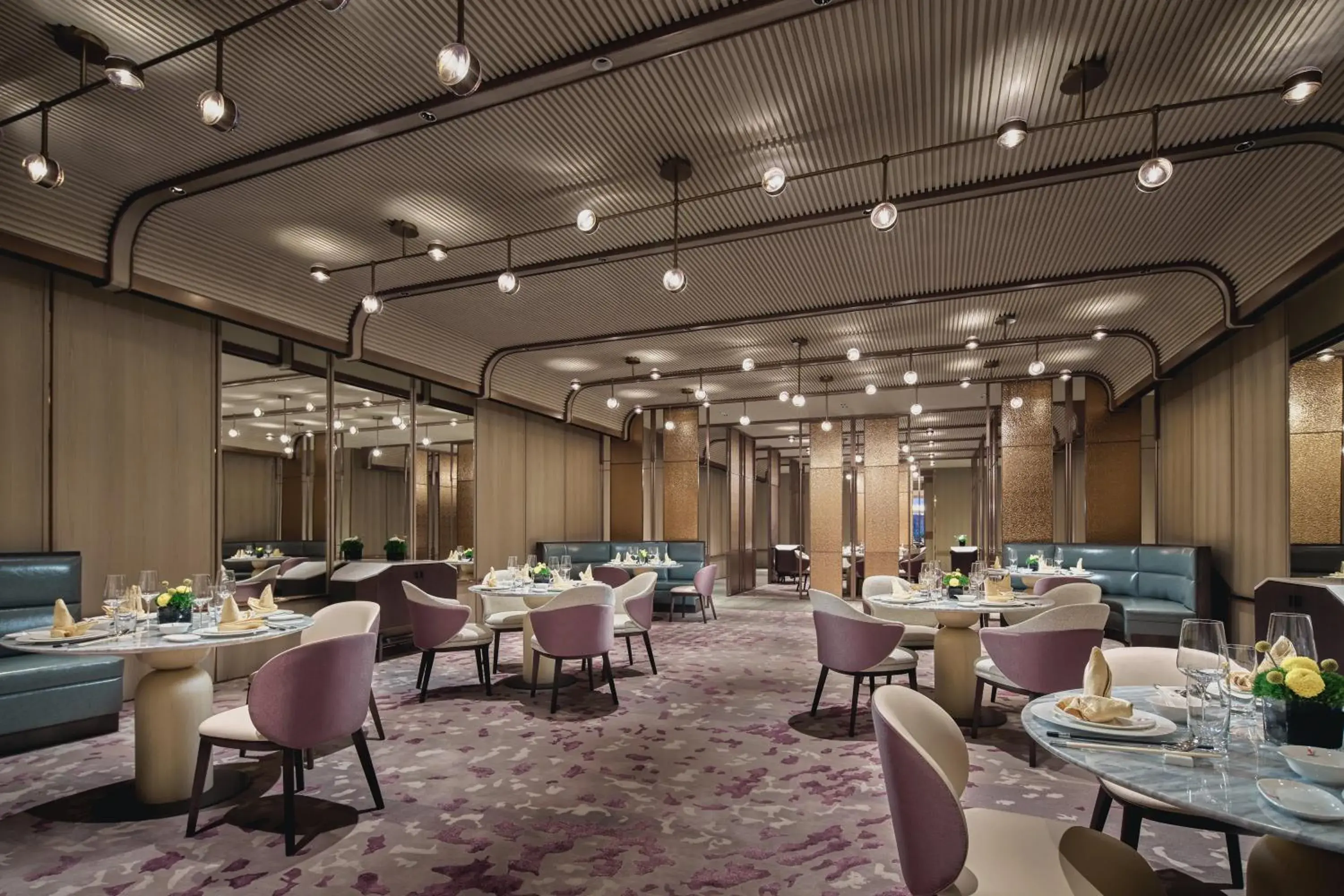 Restaurant/Places to Eat in Crowne Plaza Hangzhou Riverside, an IHG Hotel