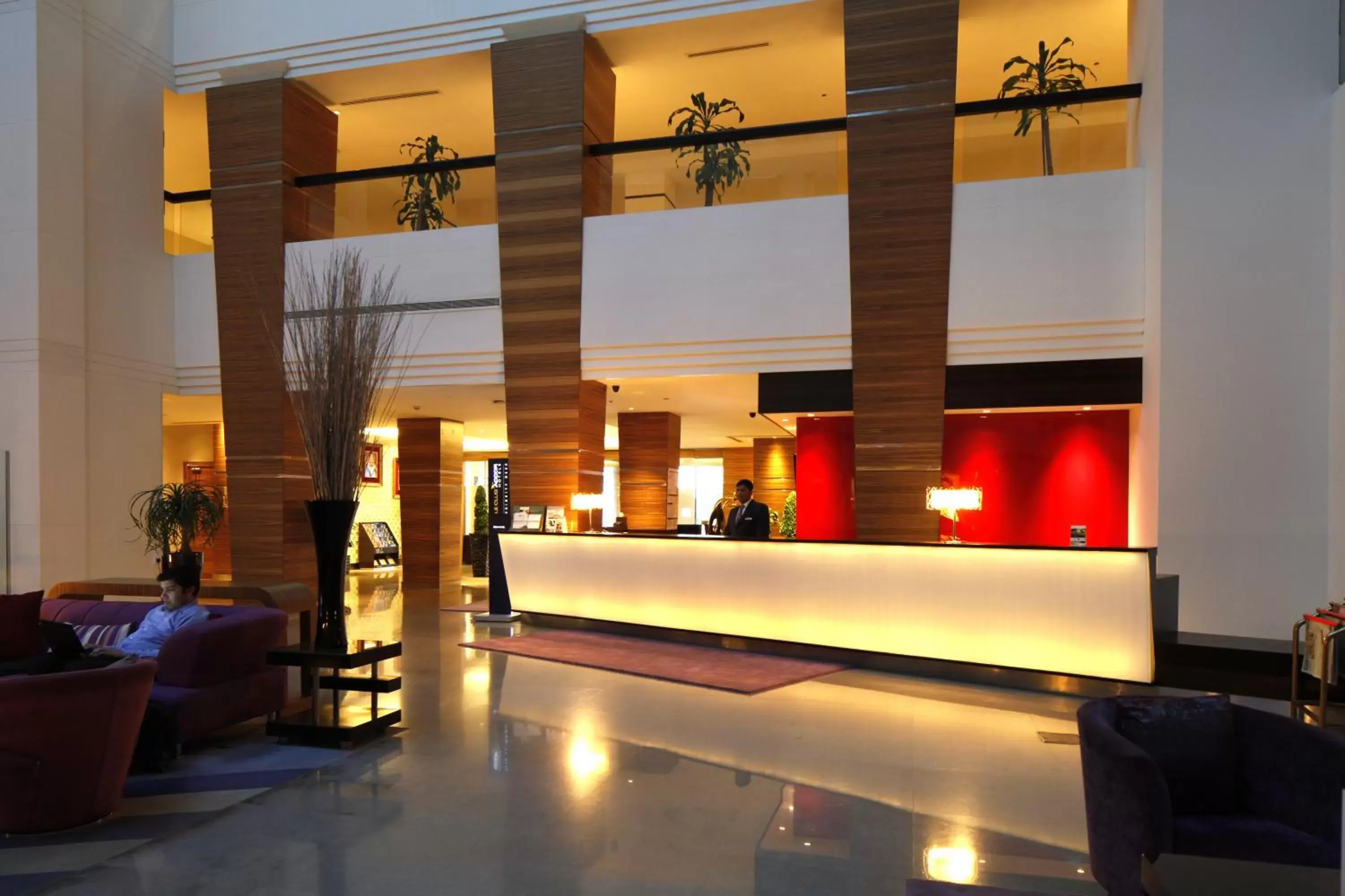 Lobby or reception in Novotel Dammam Business Park