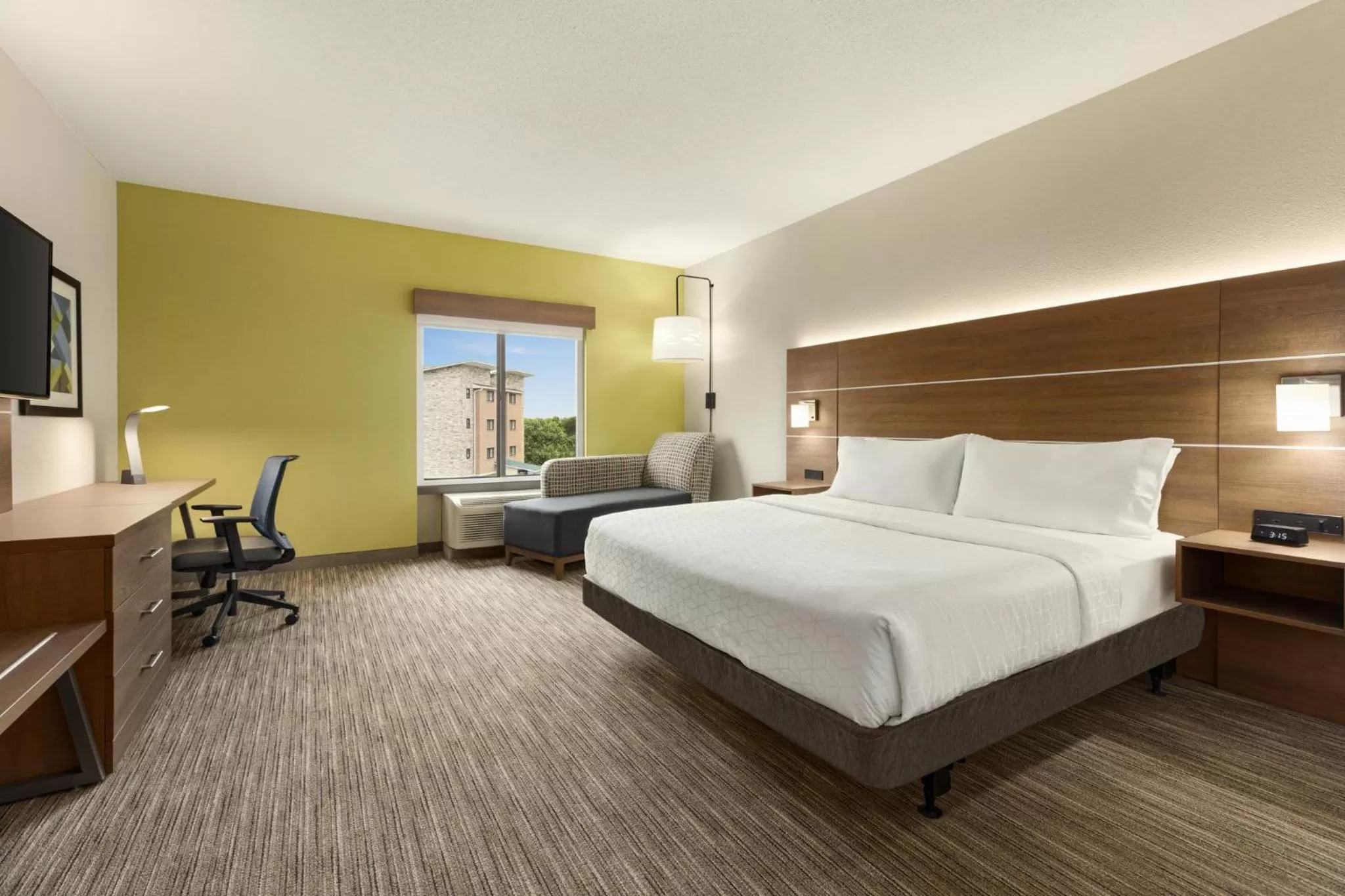 Photo of the whole room in Holiday Inn Express Hotel and Suites Akron South-Airport Area by IHG