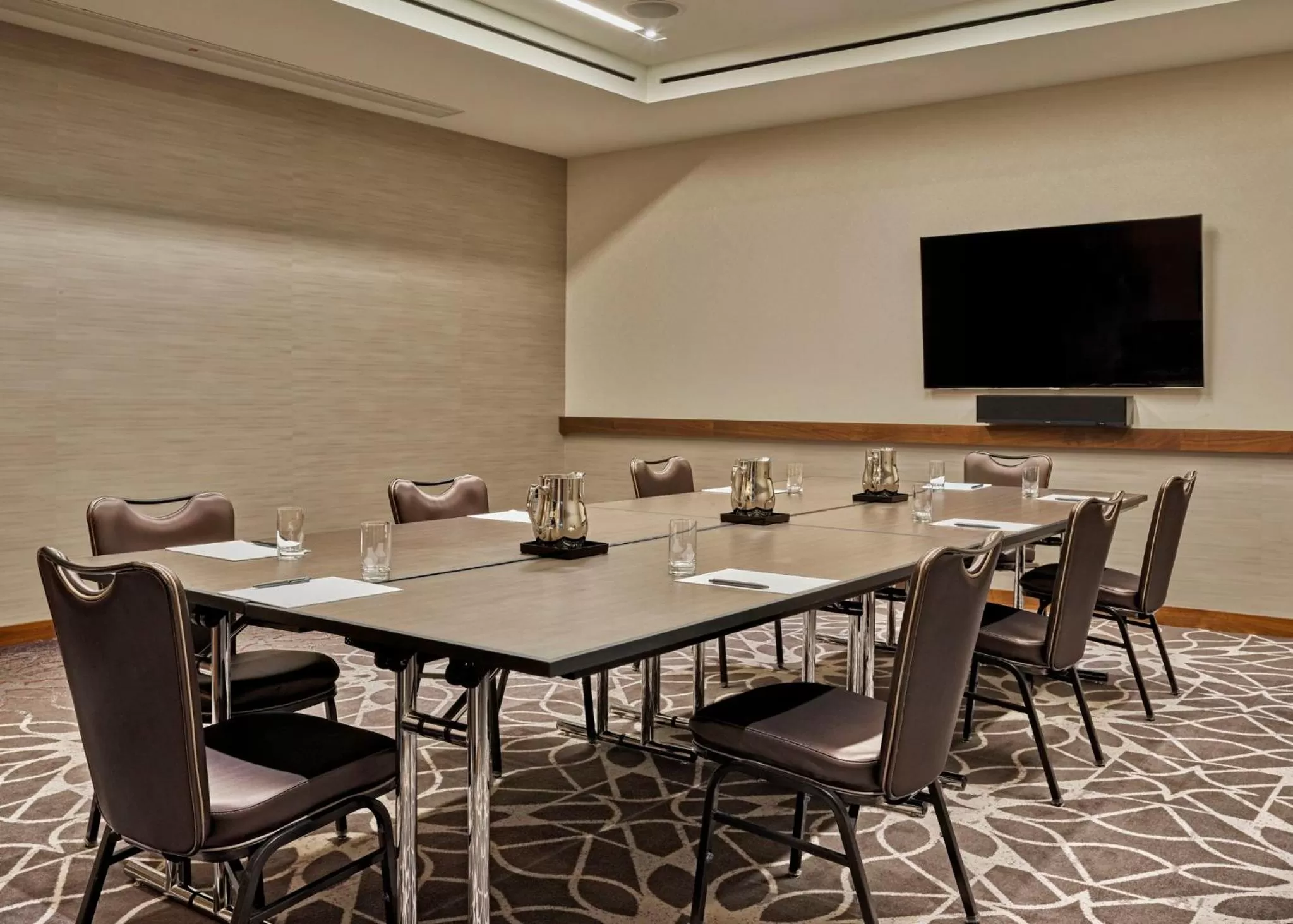 Meeting/conference room in Loews Chicago Hotel