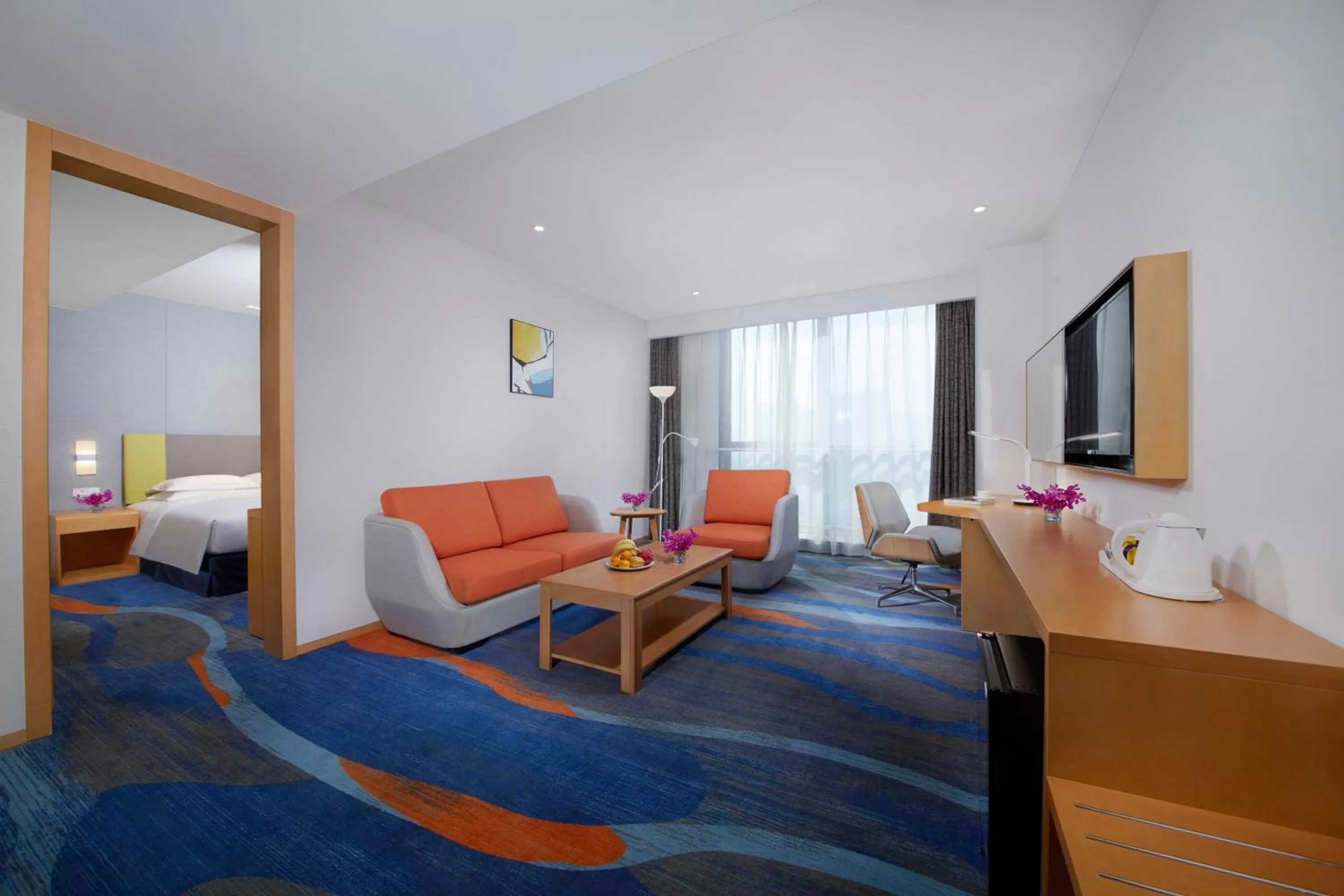 Photo of the whole room, Bed in Holiday Inn Express Zhengzhou Zhengdong by IHG