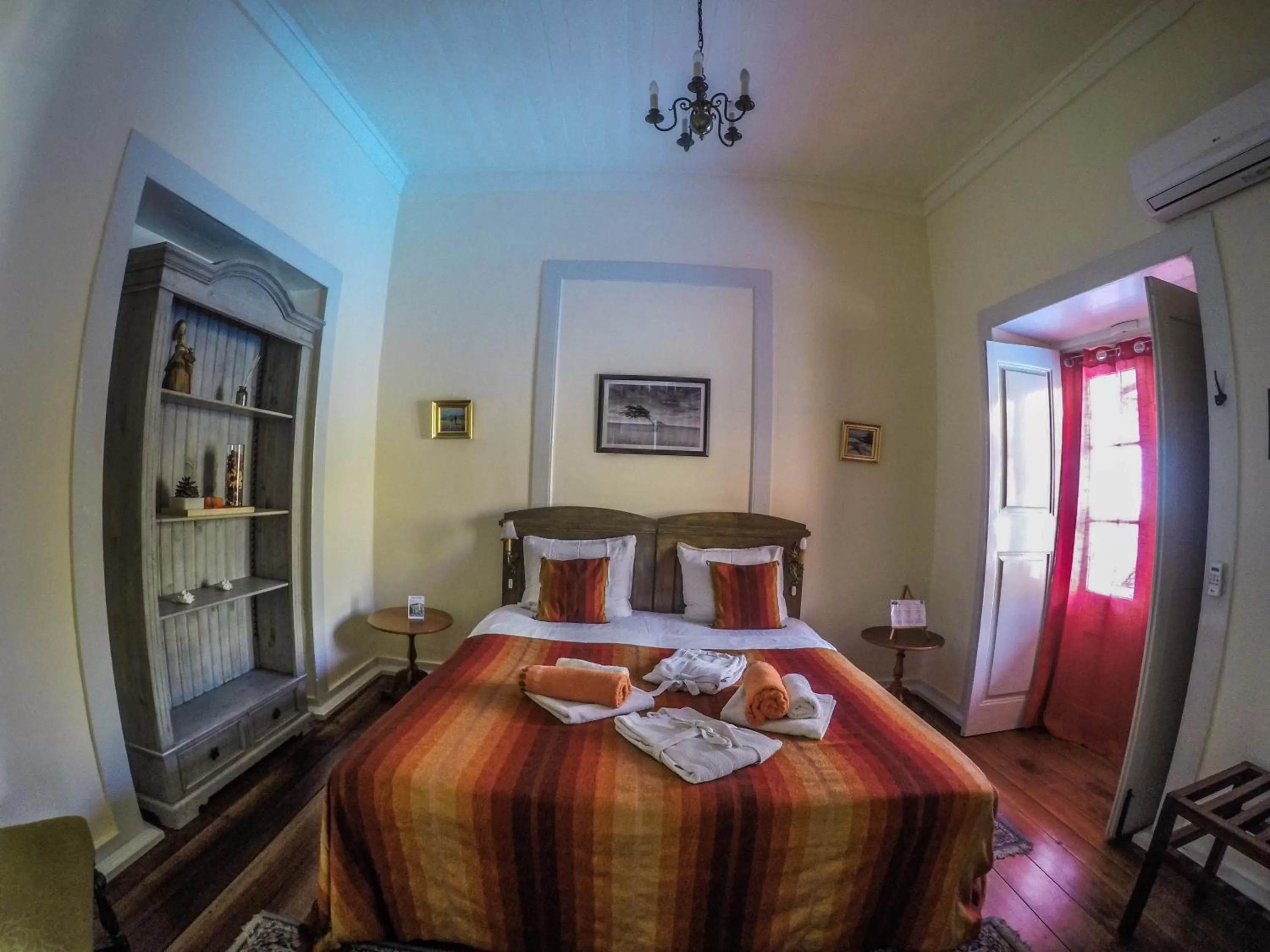 Bedroom, Bed in The Colonial Guest House