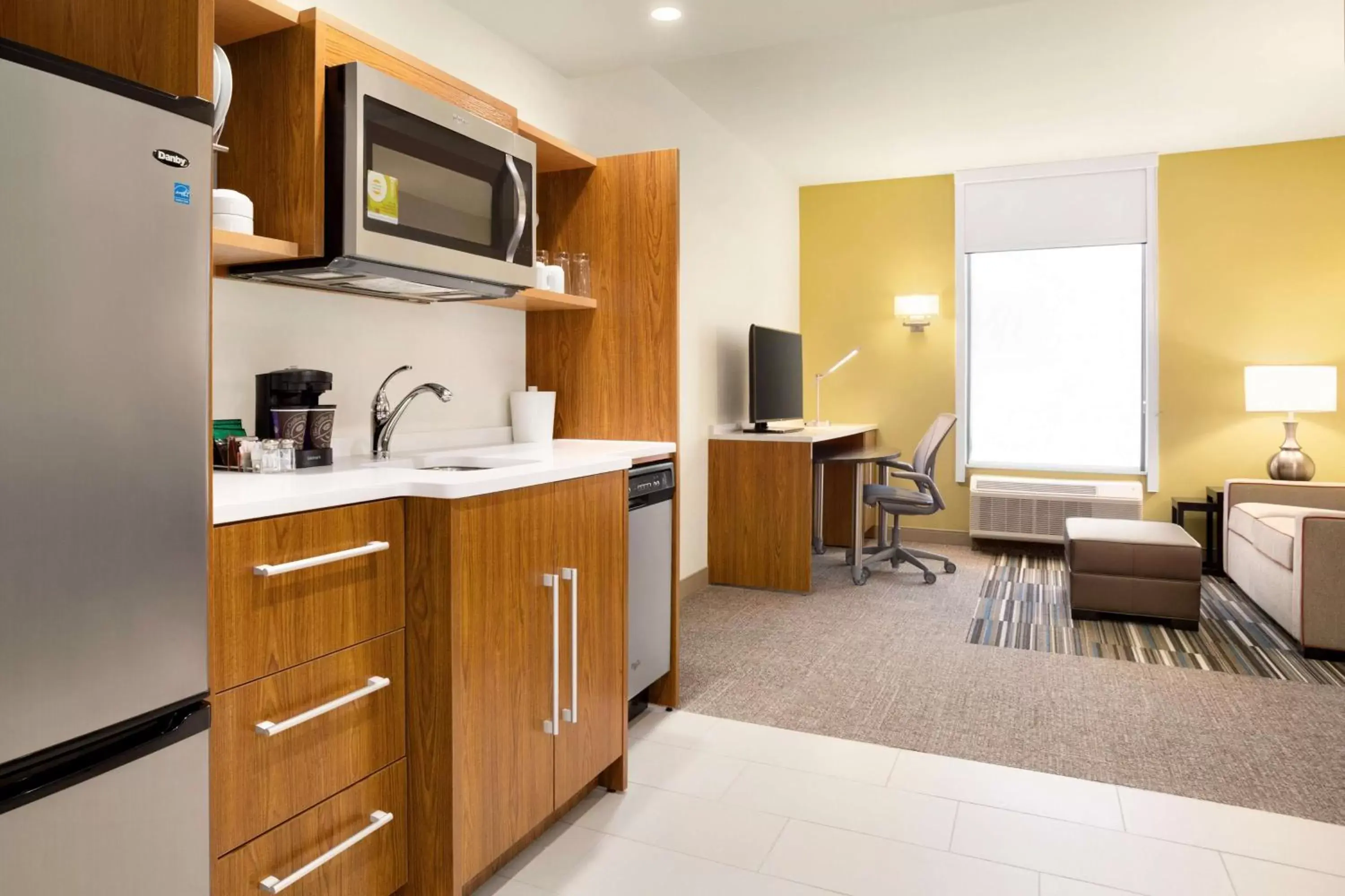 Bedroom, Kitchen/Kitchenette in Home2 Suites By Hilton Birmingham Downtown