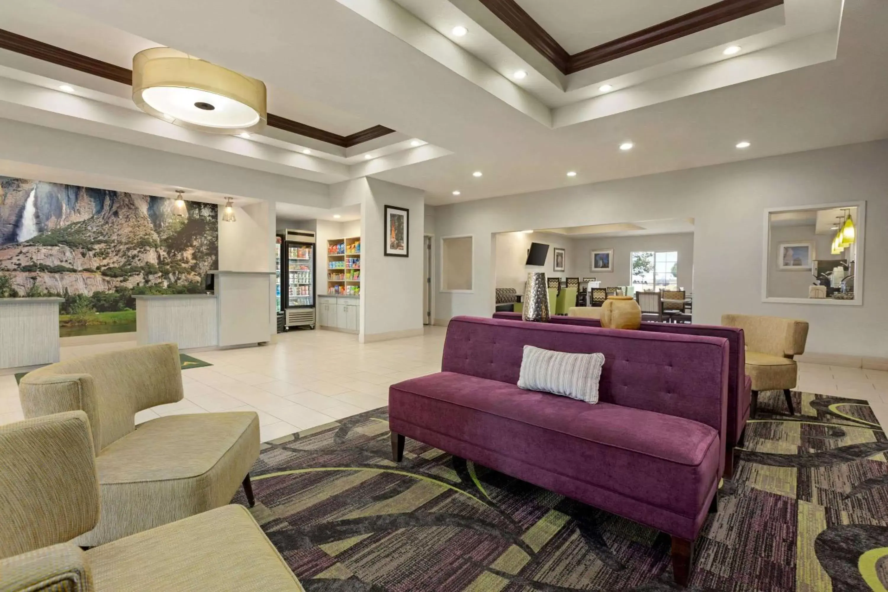 Lobby or reception, Lobby/Reception in La Quinta by Wyndham Fresno Northwest