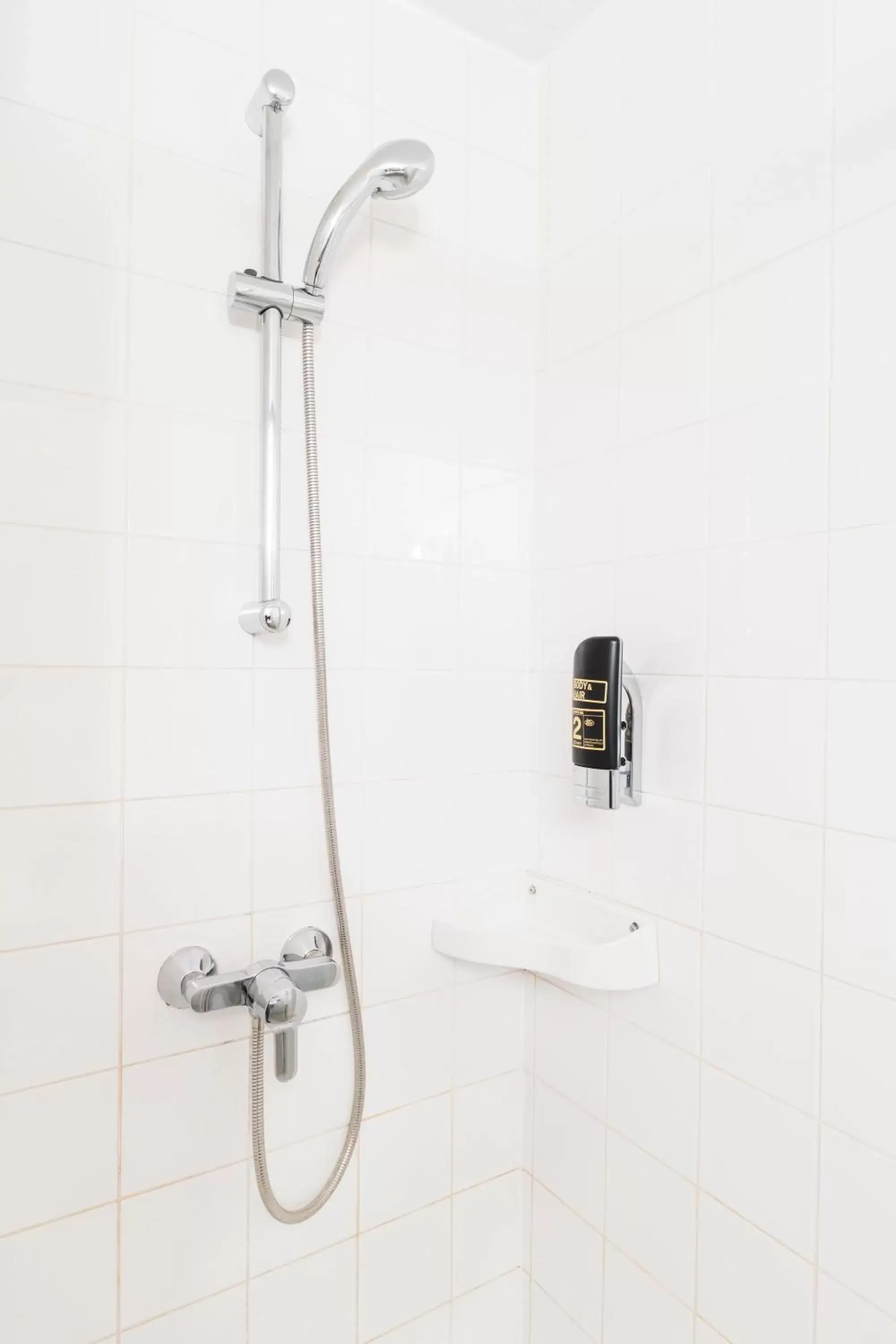 Shower, Bathroom in Art Hotel Vienna