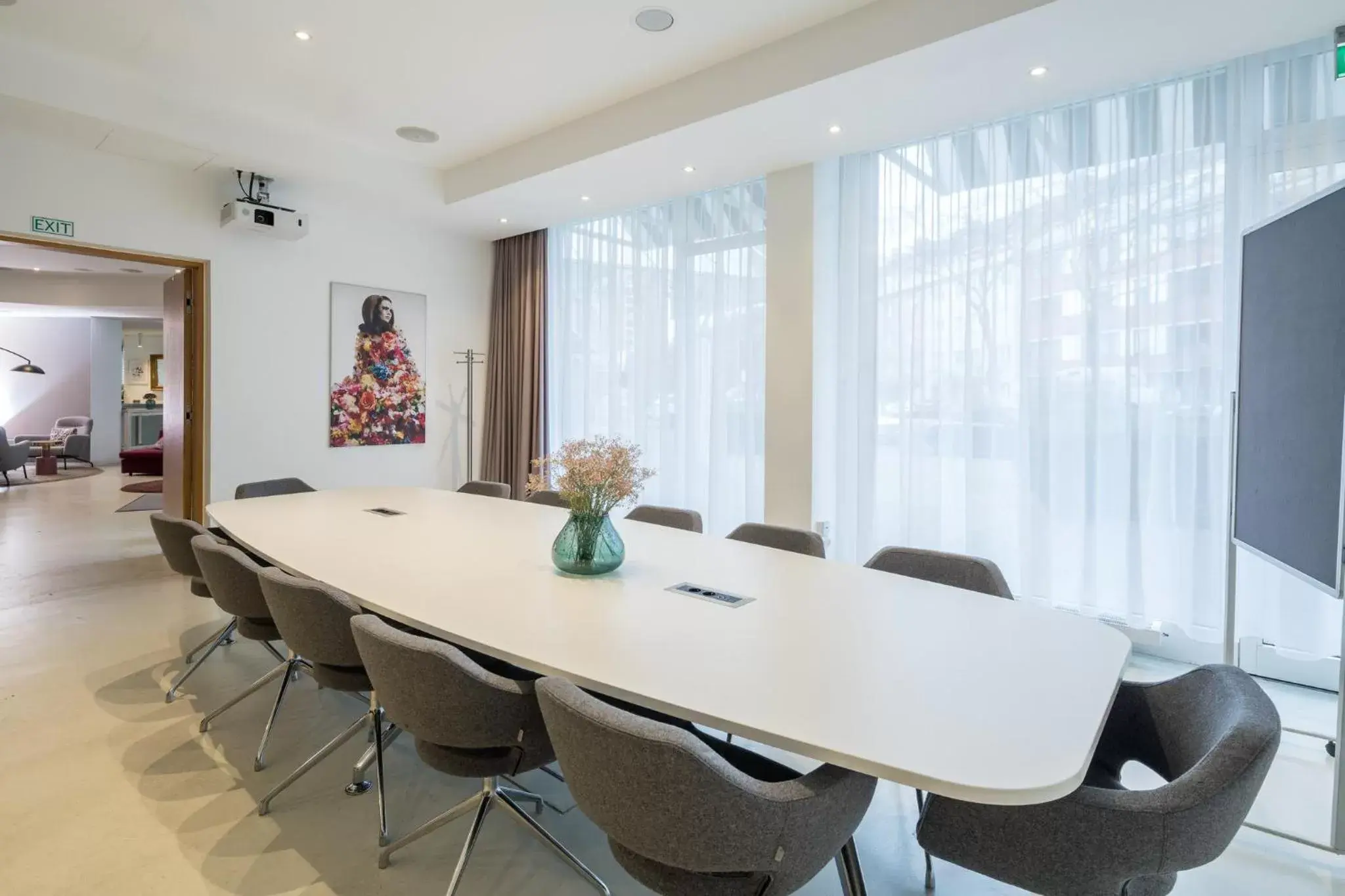 Meeting/conference room in Hotel Indigo - Dusseldorf - Victoriaplatz, an IHG Hotel