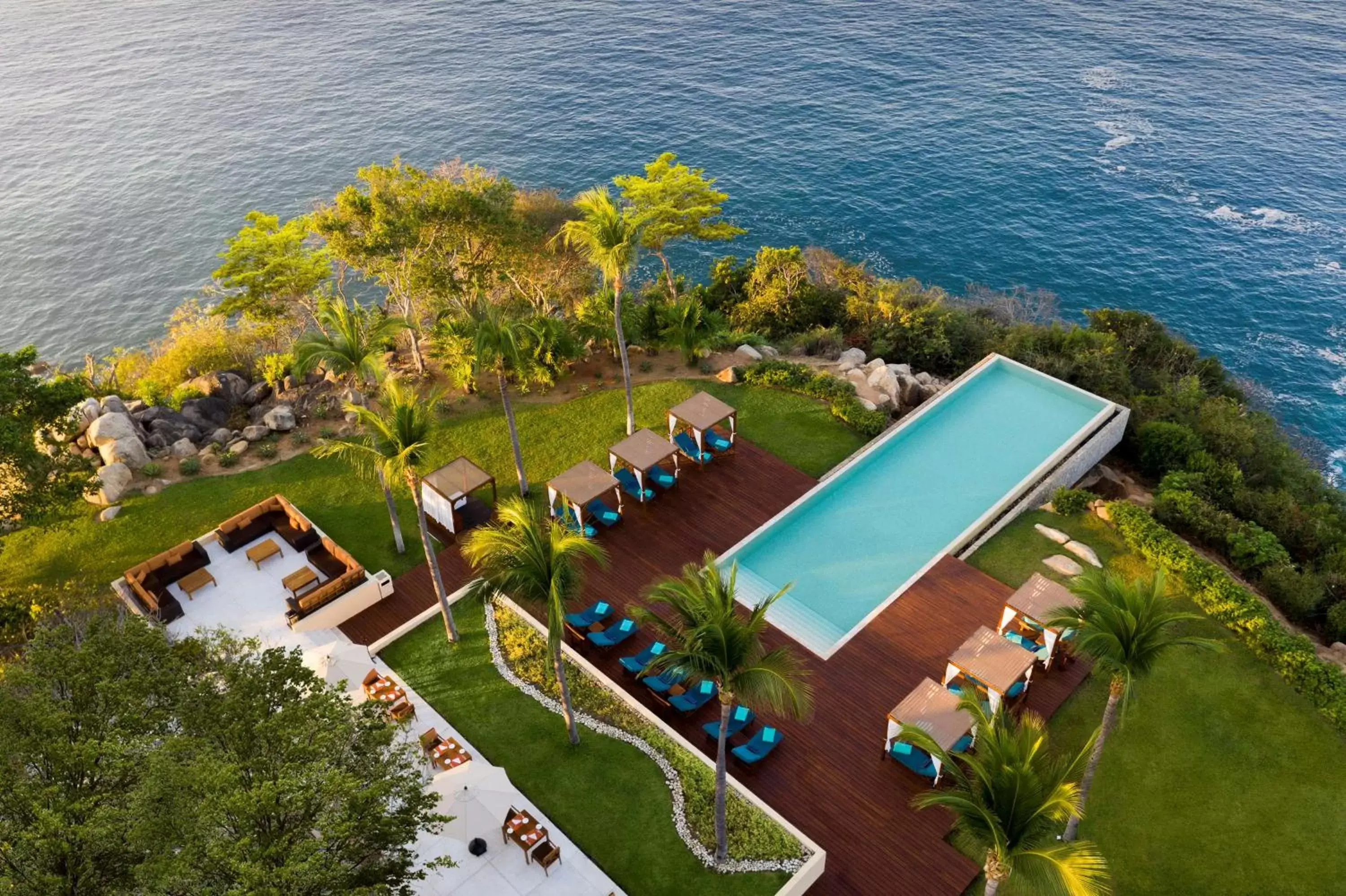 Property building, Bird's-eye View in Banyan Tree Cabo Marques