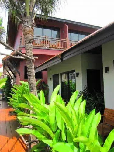 Property Building in Chidlom Resort