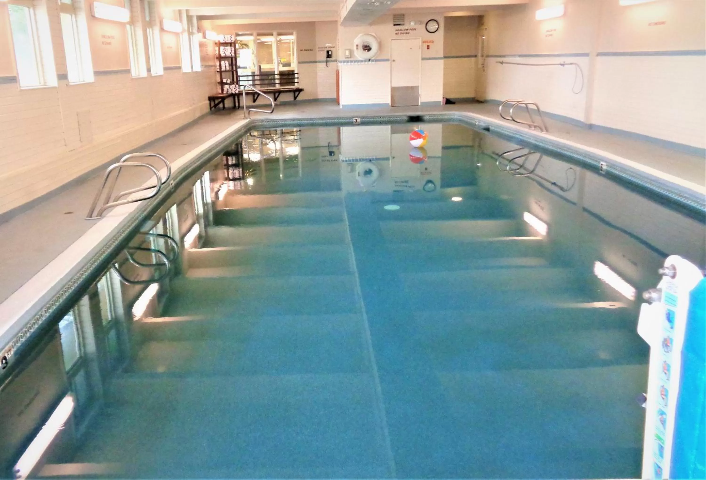 Swimming pool in The Polynesian Resort