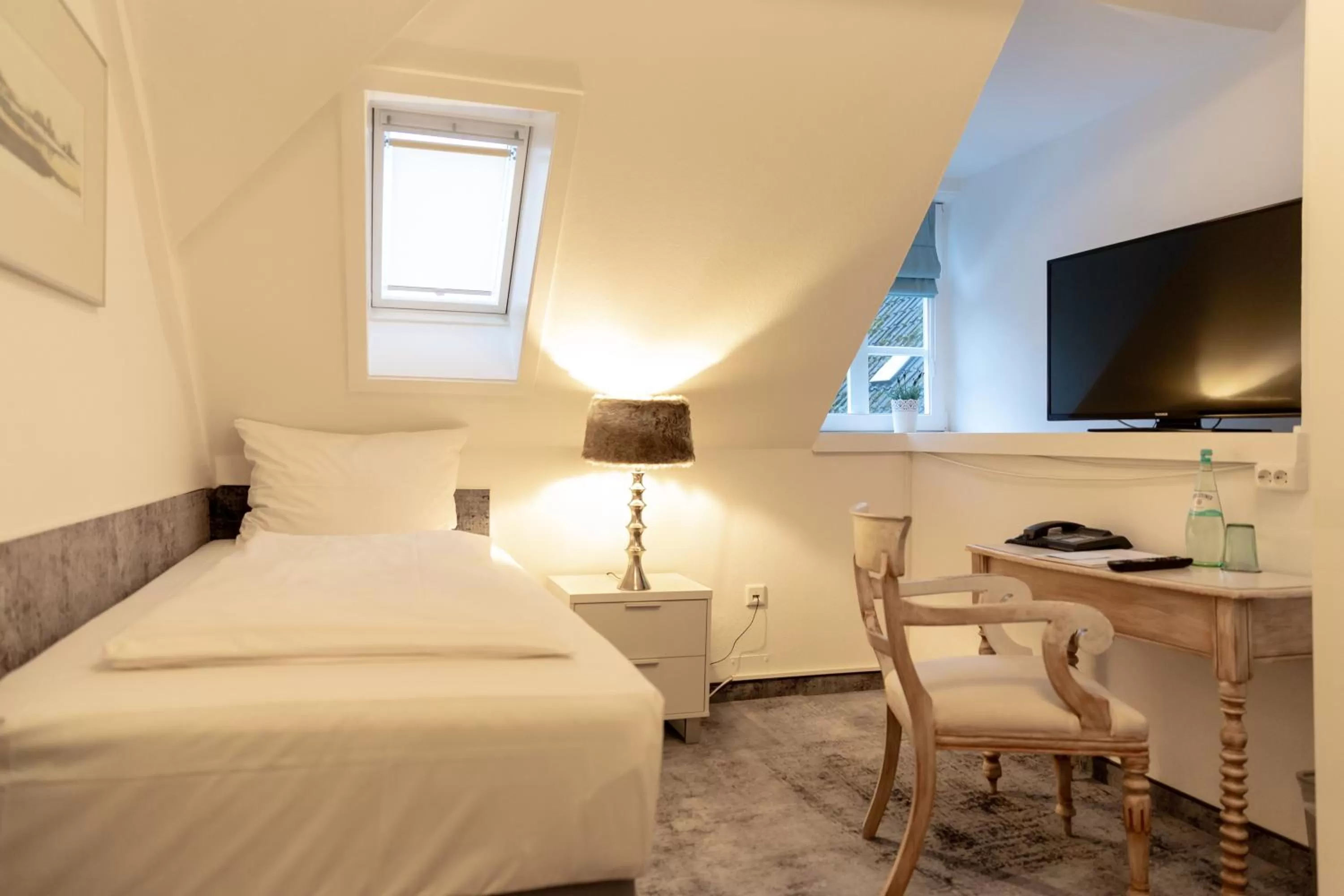 Photo of the whole room, Bed in Parkhotel FRITZ am Brunnen