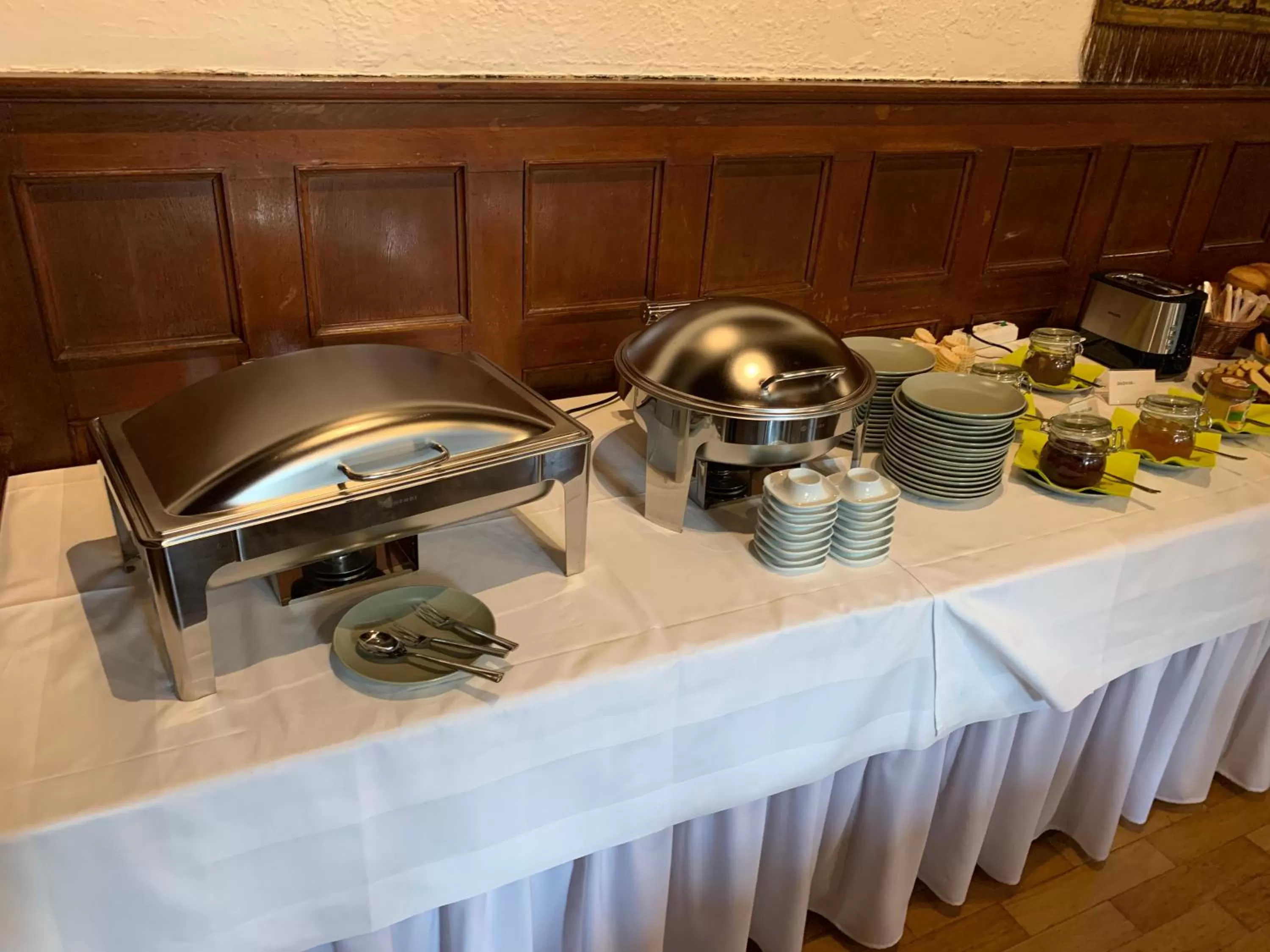 Buffet breakfast in Hotel Goldene Krone