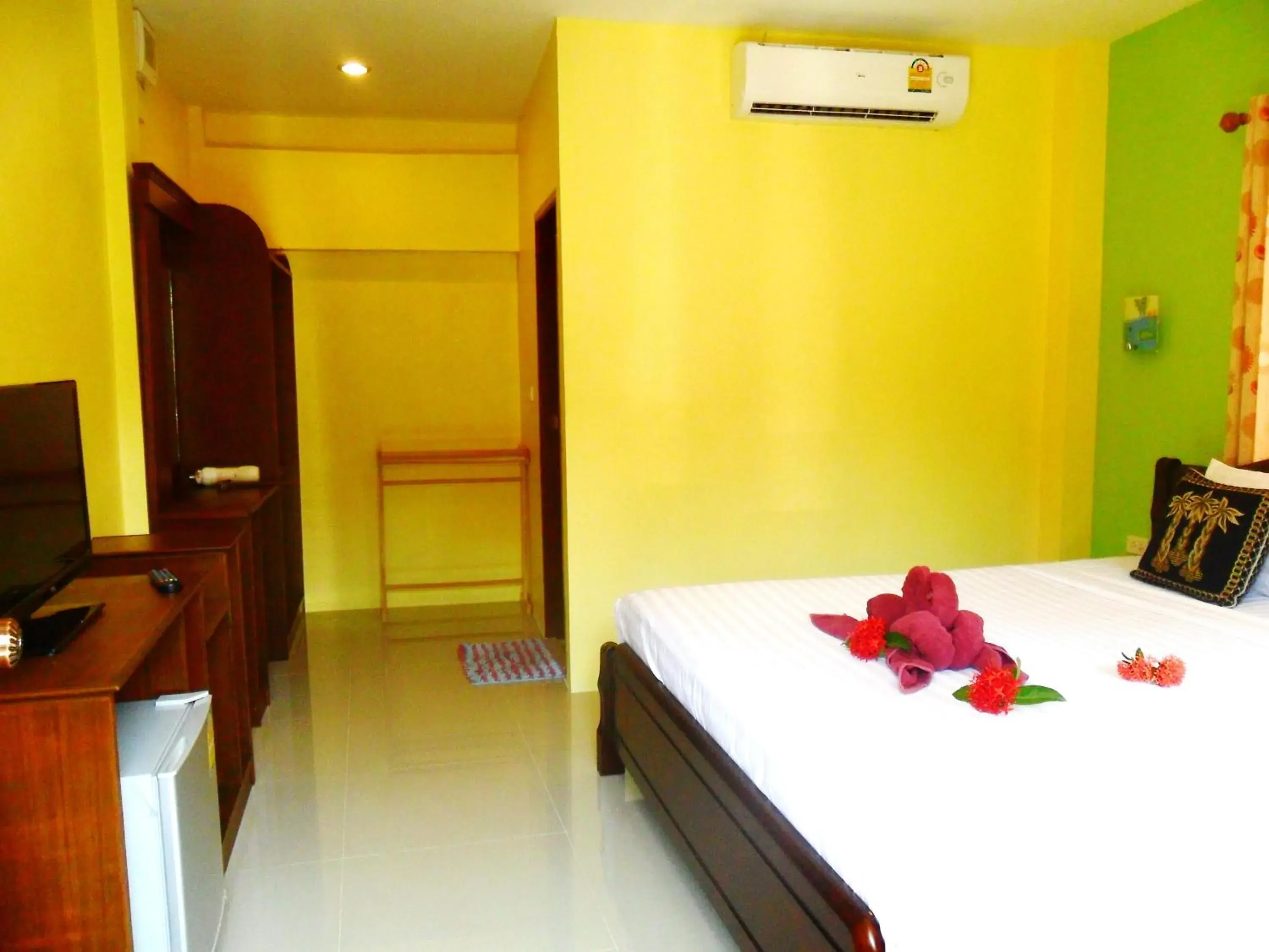 Bed in Lanta New Beach Bungalows - SHA Plus