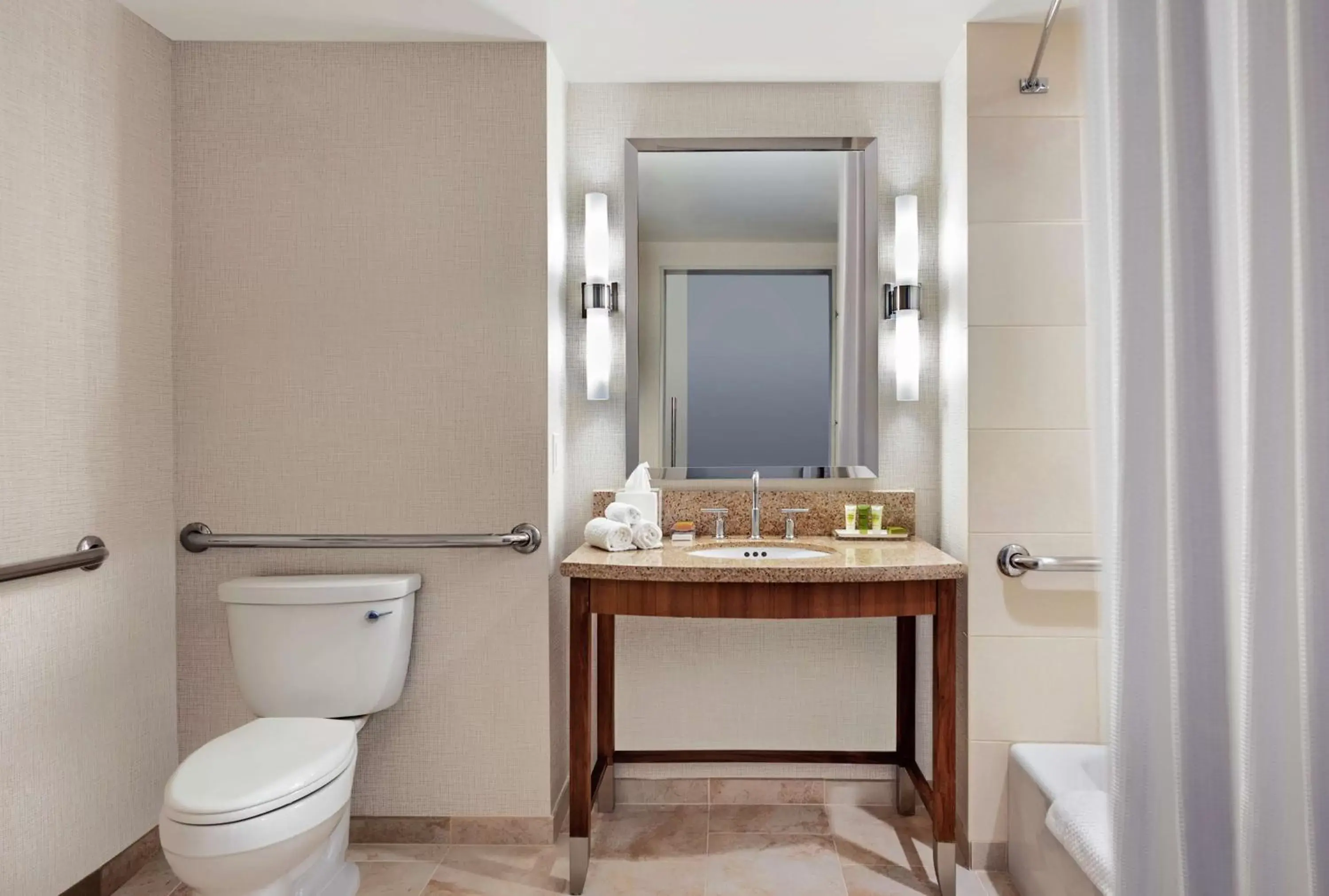 Bathroom in Hilton San Diego Bayfront