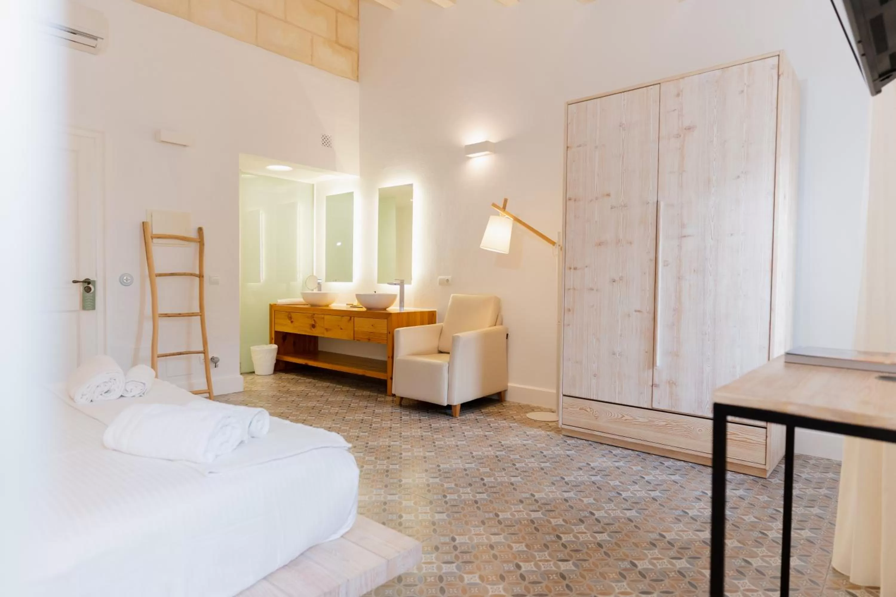 Bathroom, Bed in Can Roca Nou