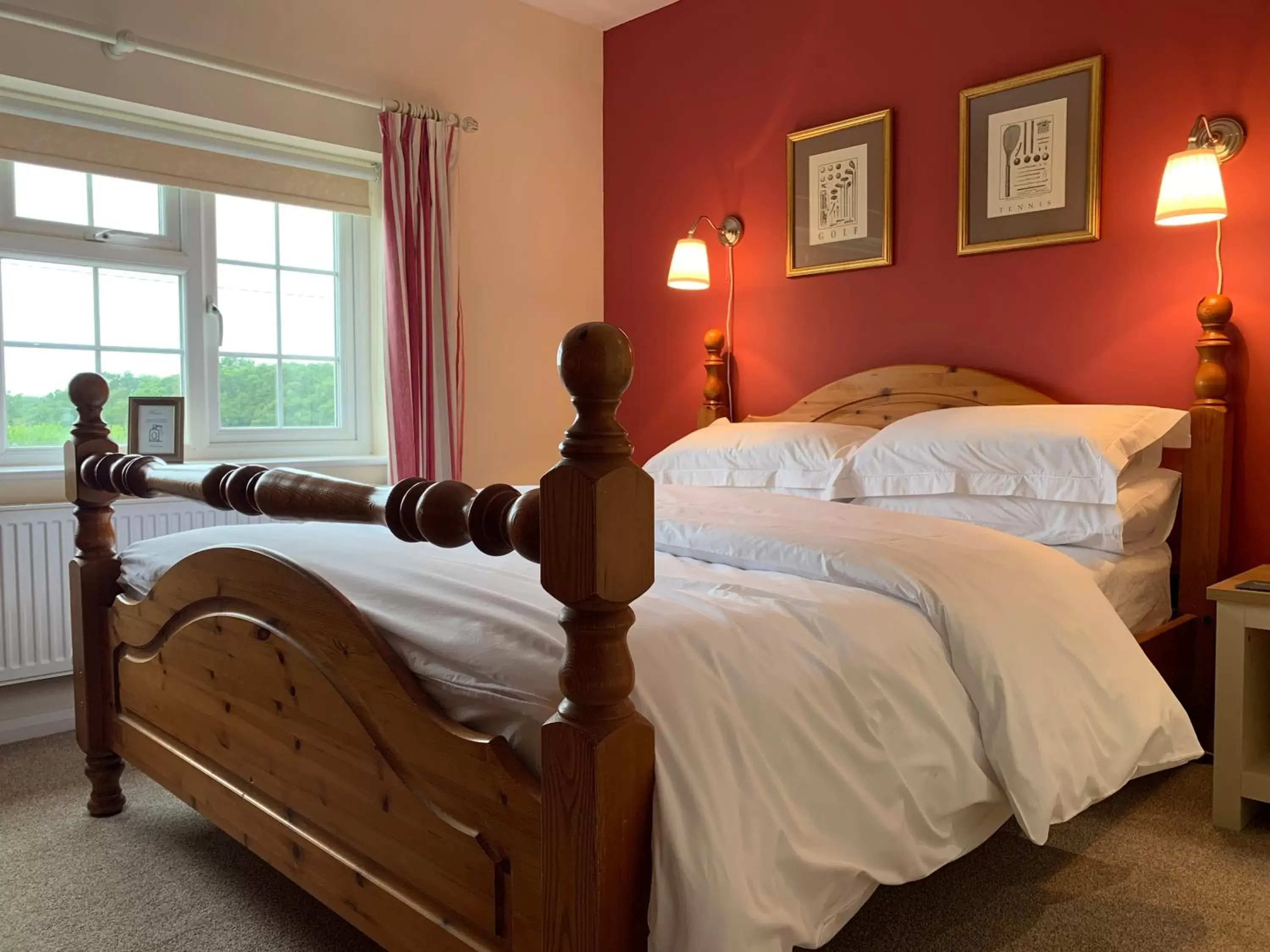 Bedroom, Bed in Lancasters Cottage