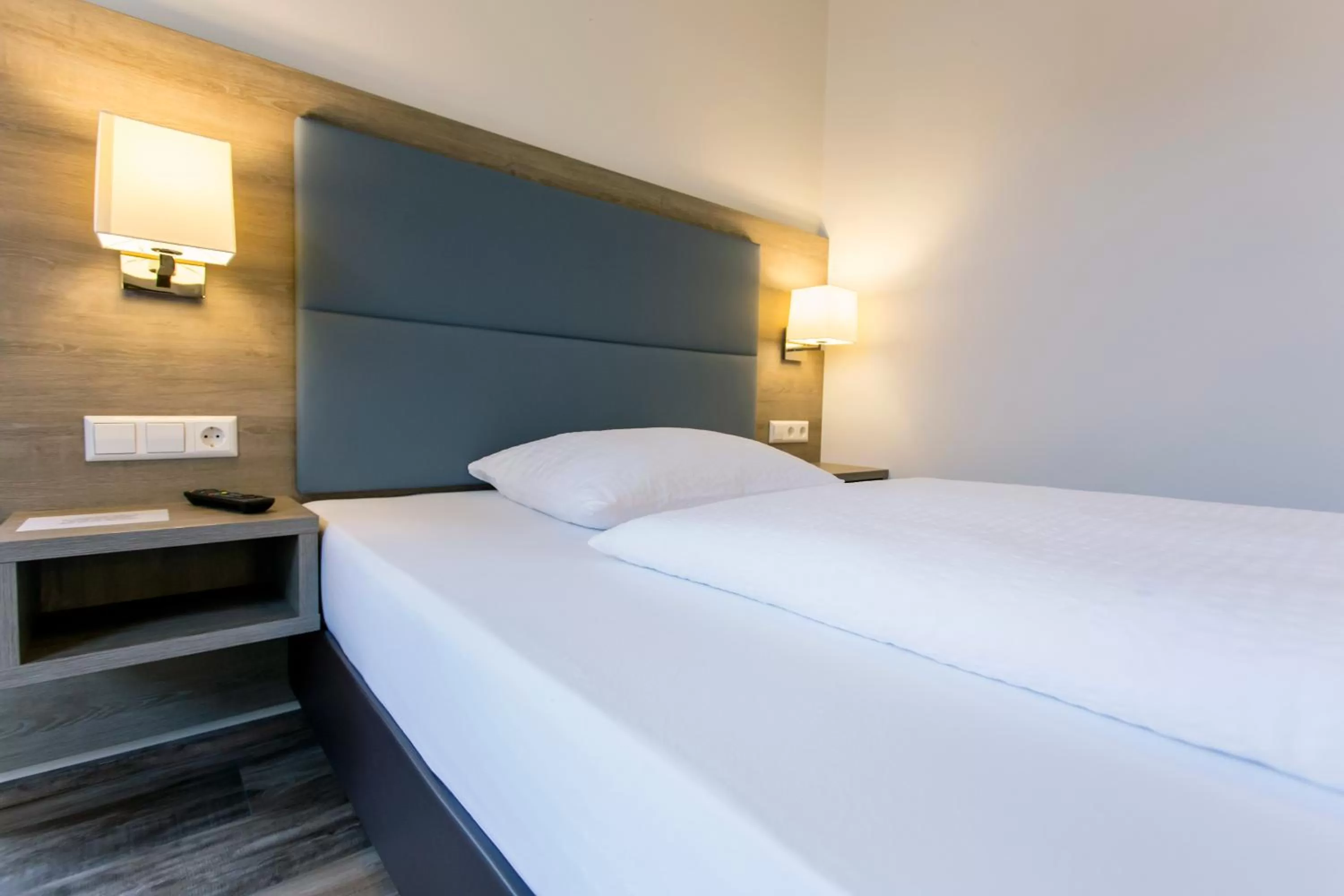 Photo of the whole room, Bed in Hotel Holzscheiter