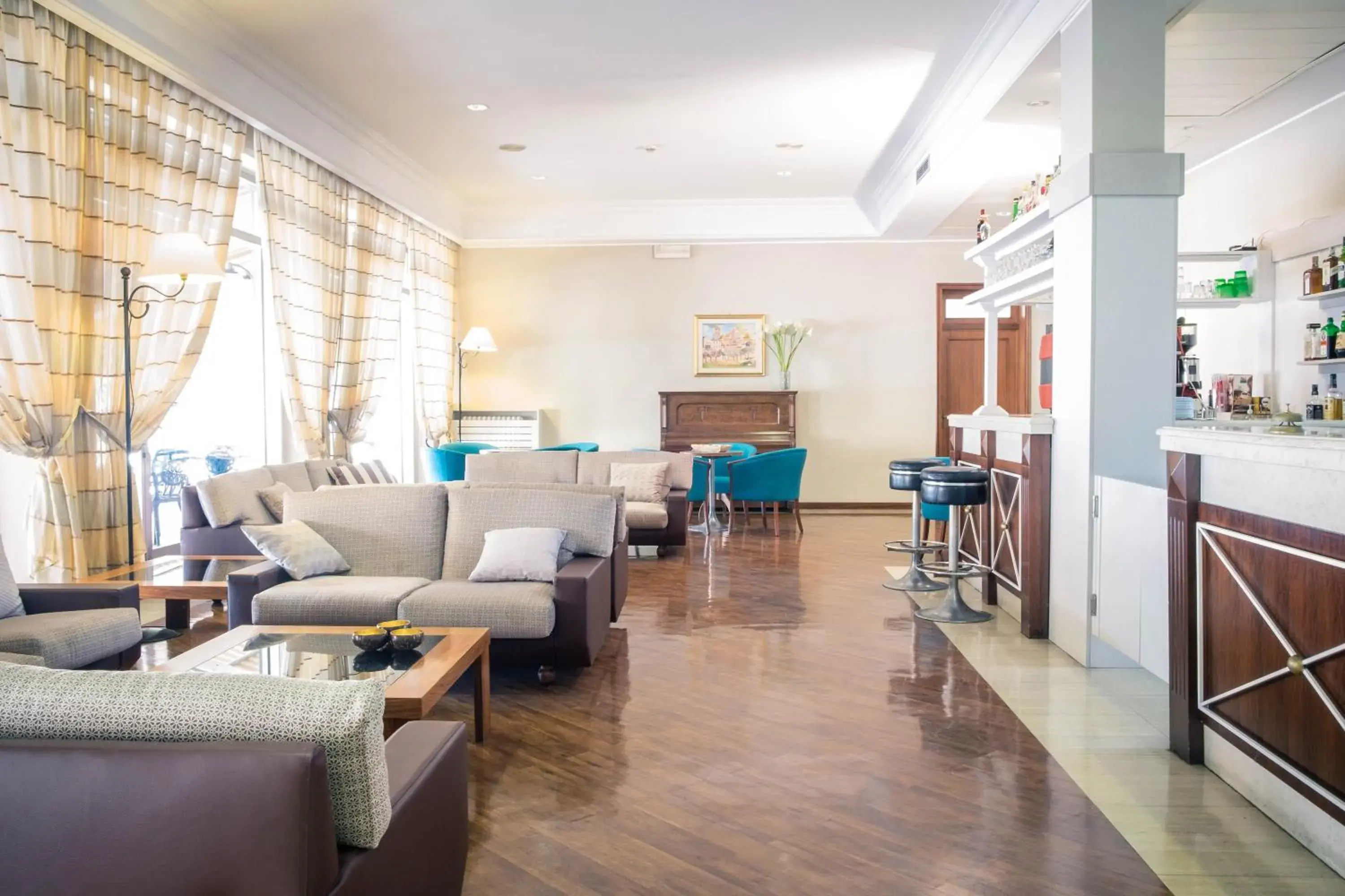 Communal lounge/ TV room, Seating Area in Hotel Lidò