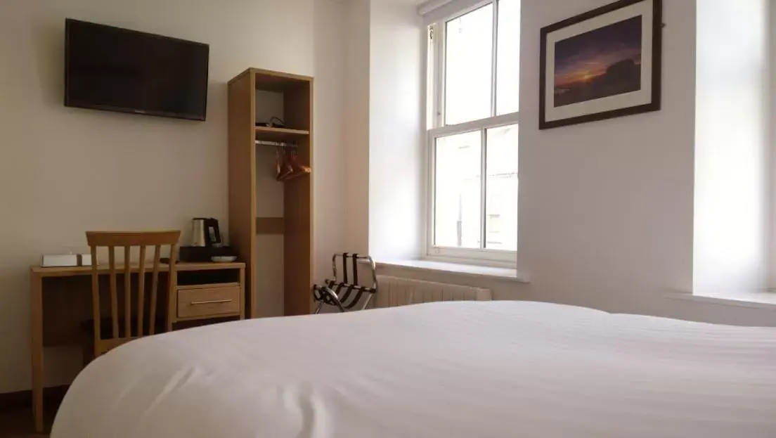 Double Room with Private Bathroom in The Rostrevor Inn