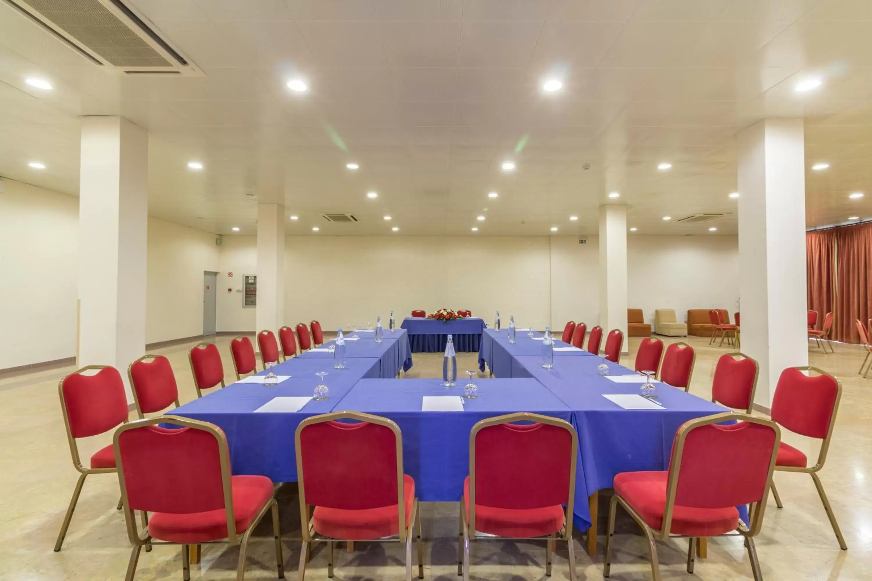 Meeting/conference room in Hotel Eurosol Alcanena