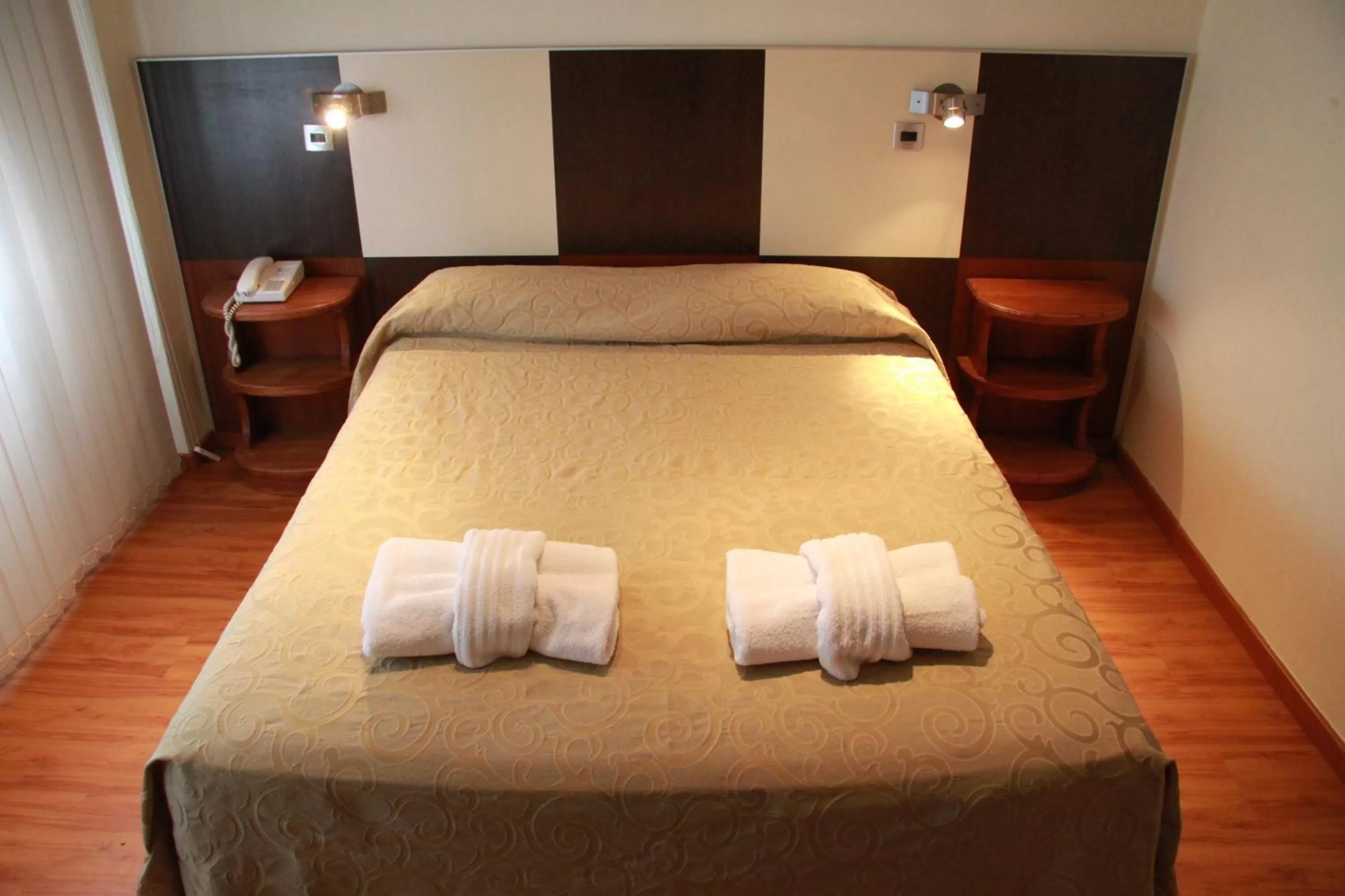 Photo of the whole room, Bed in Kalton