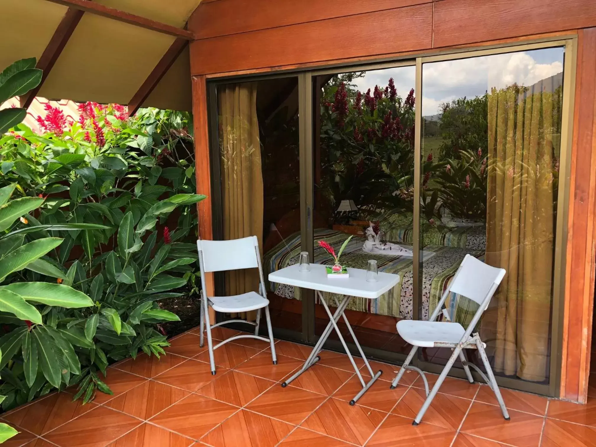 Patio in Hotel Villas Vista Arenal