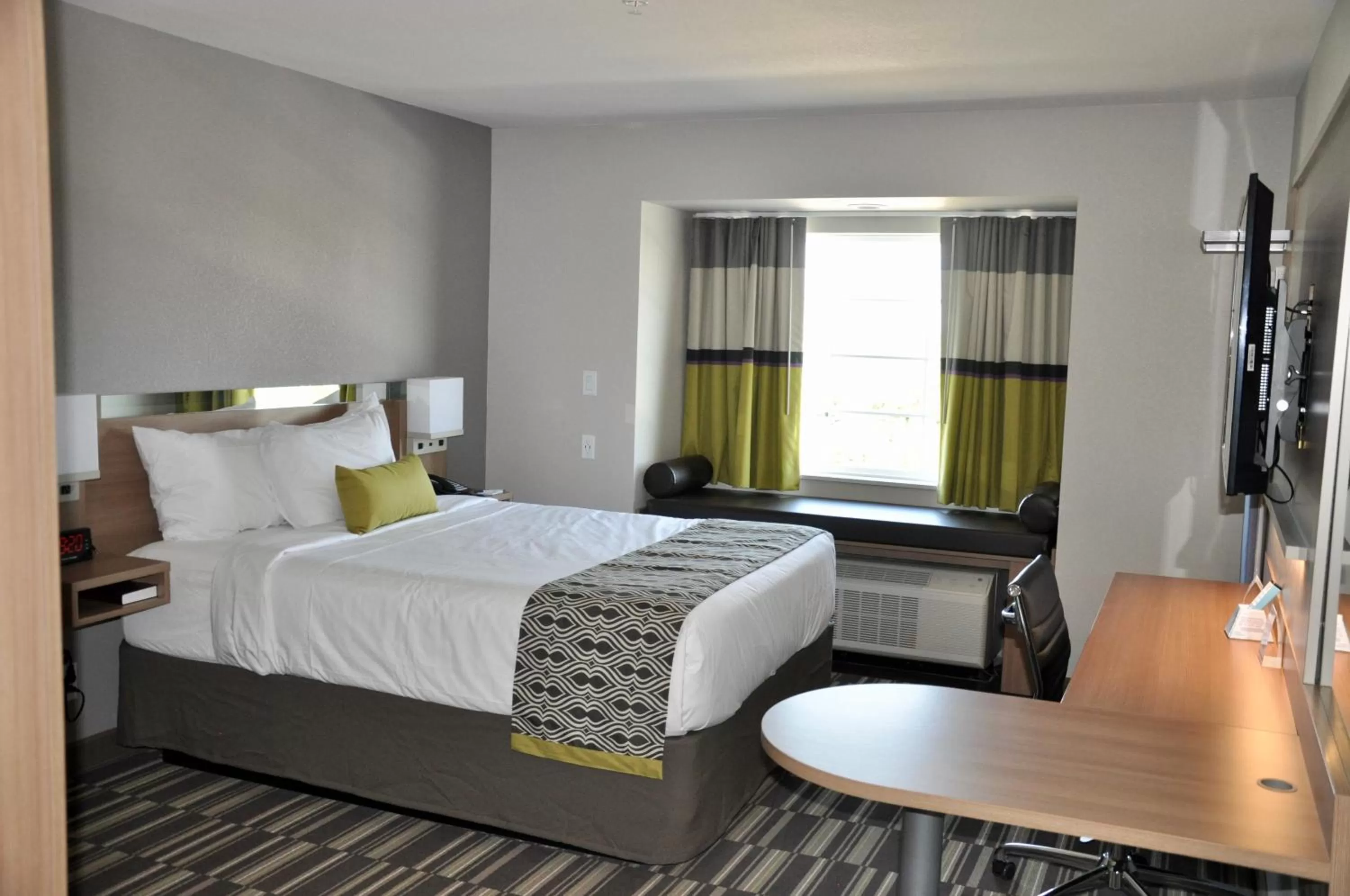 Photo of the whole room, Bed in Microtel Inn & Suites by Wyndham Lubbock